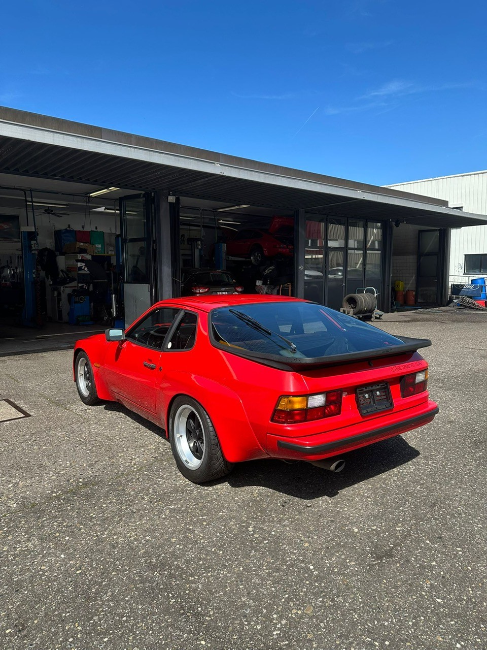 PORSCHE 924 Carrera GT-image-4