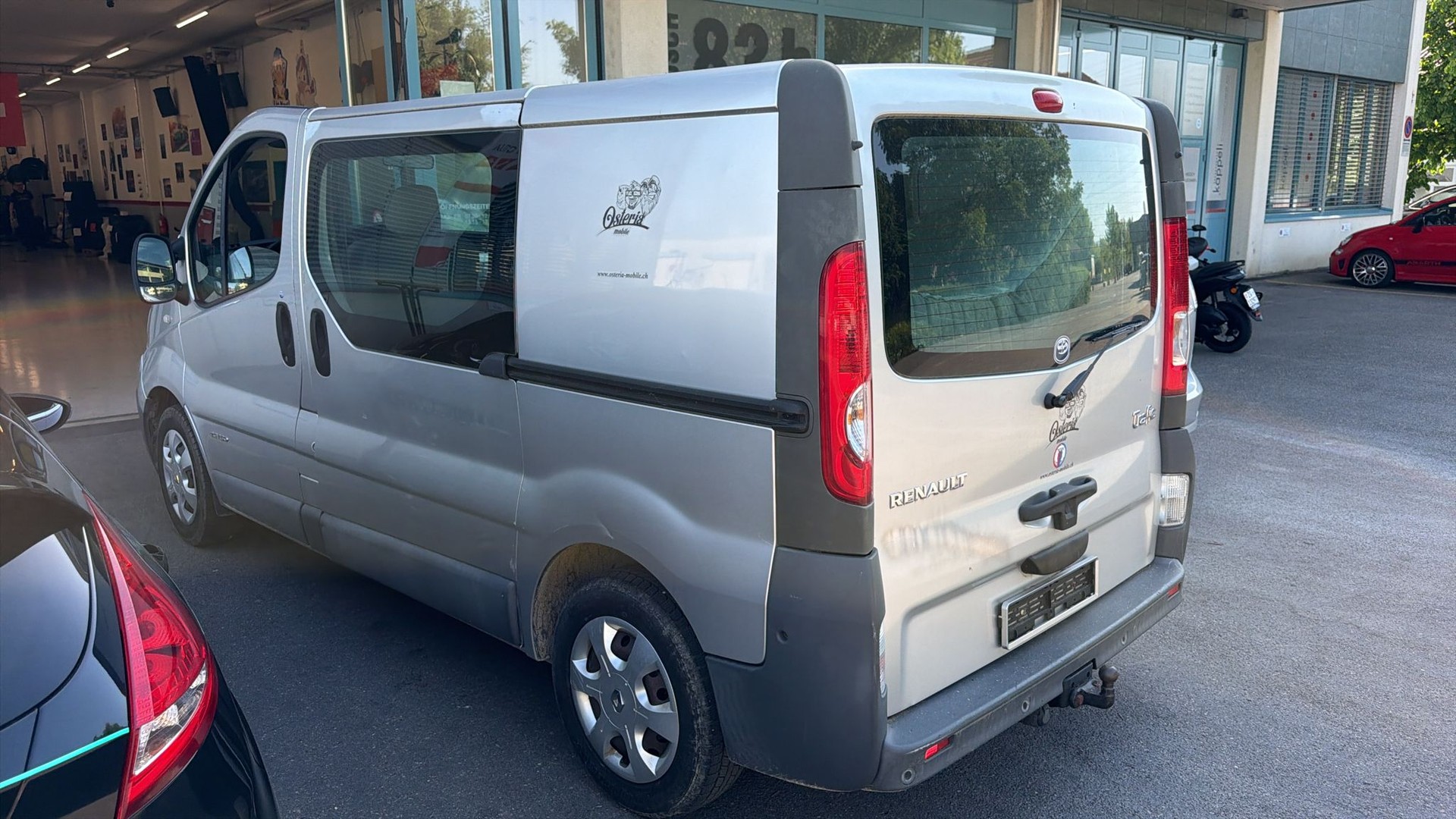 RENAULT Trafic 2.5 dCi 2.9t L2H1-image-4