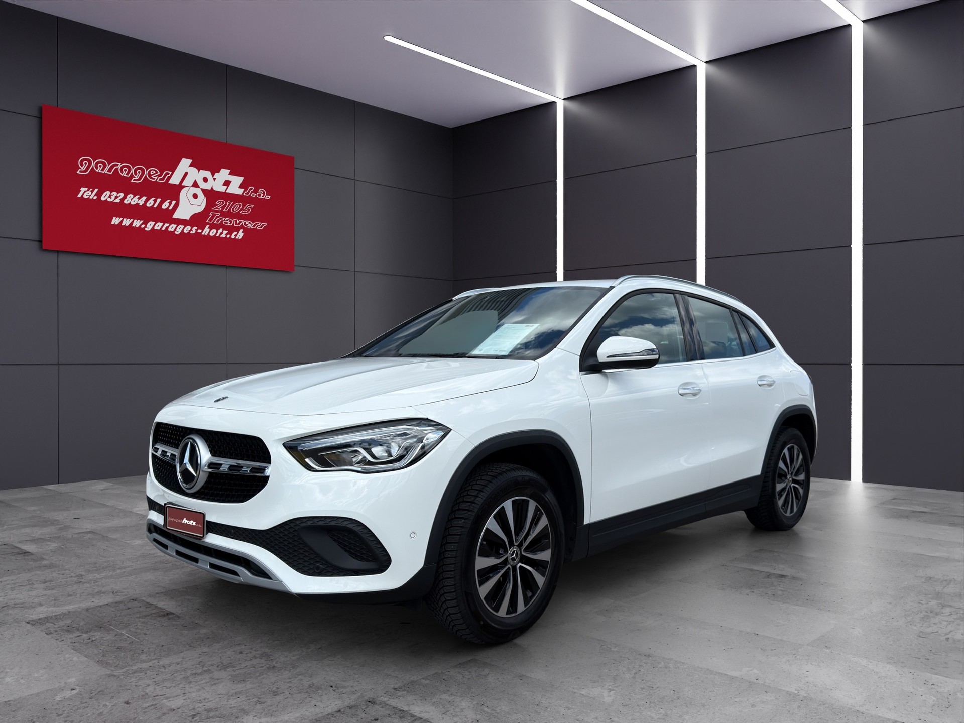 MERCEDES-BENZ GLA 200 Style-showroom-element-1