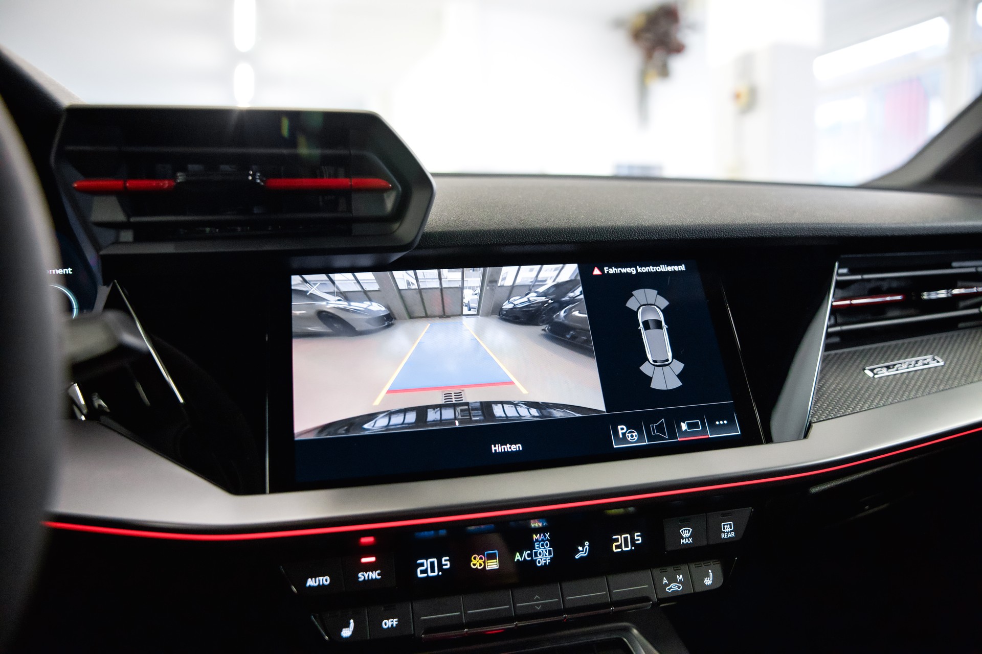 AUDI RS3 Sportback 2.5 TSI quattro S-tronic-image-27