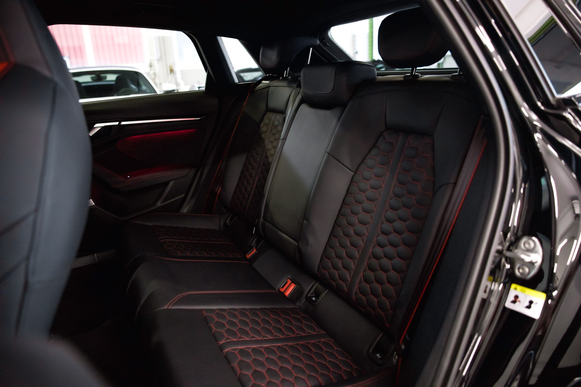 AUDI RS3 Sportback 2.5 TSI quattro S-tronic-image-22