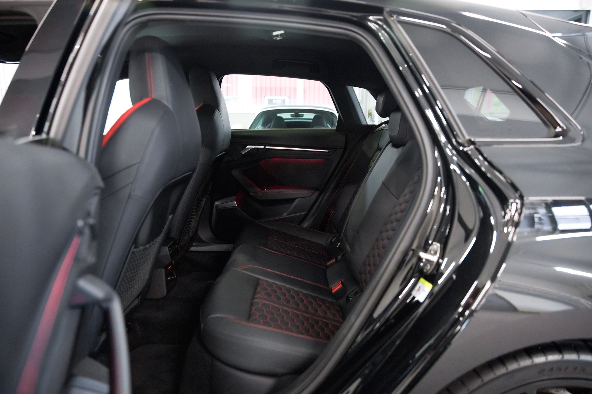 AUDI RS3 Sportback 2.5 TSI quattro S-tronic-image-21
