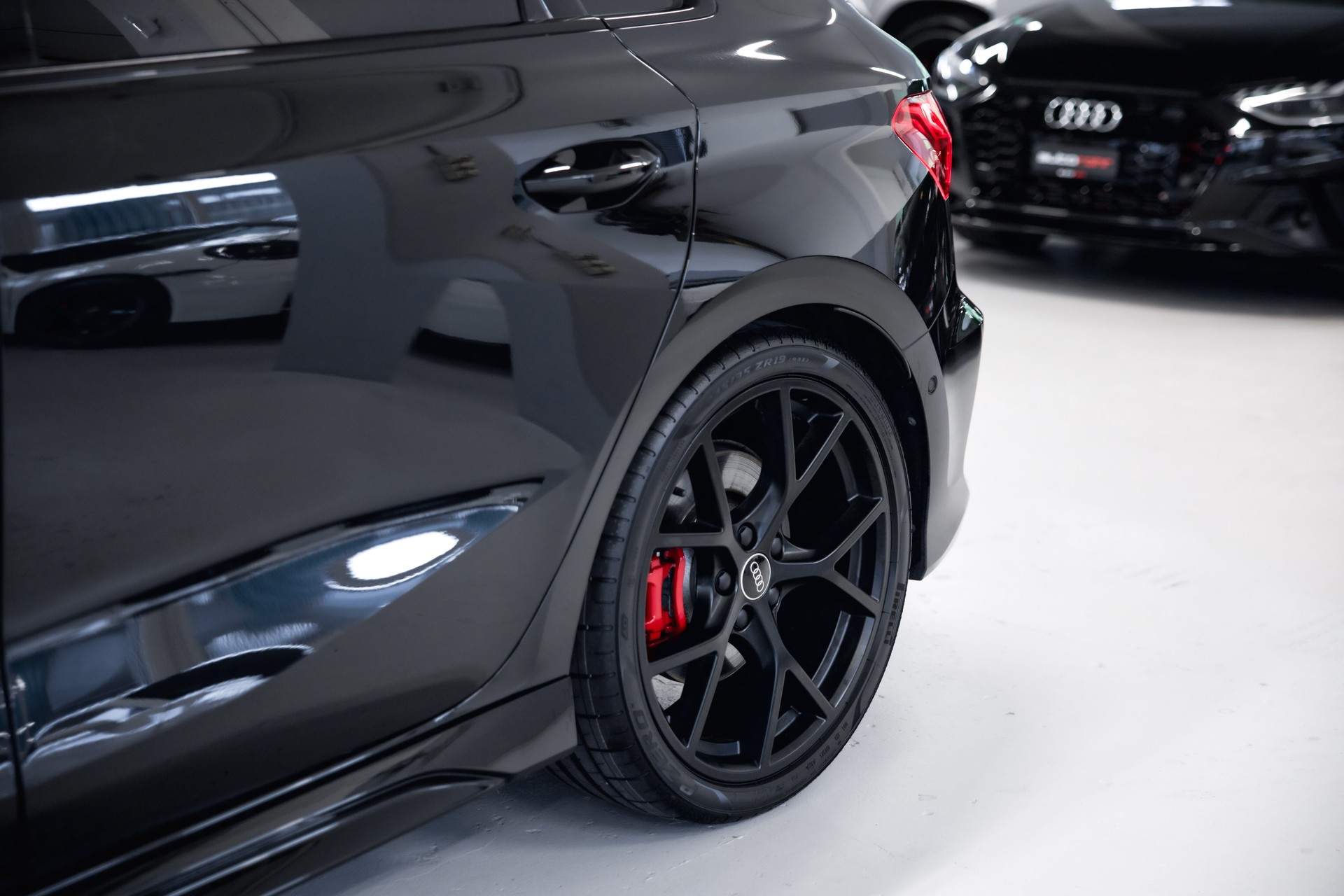 AUDI RS3 Sportback 2.5 TSI quattro S-tronic-image-13