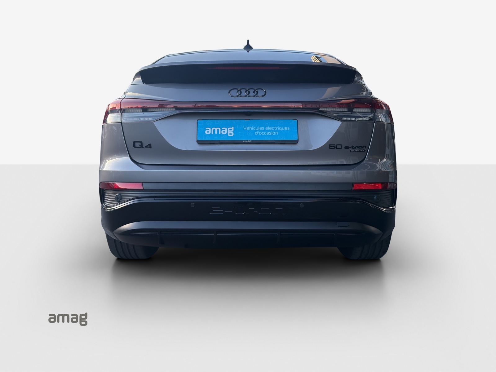 AUDI Q4 Sportback e-tron 50 quattro-showroom-element-3