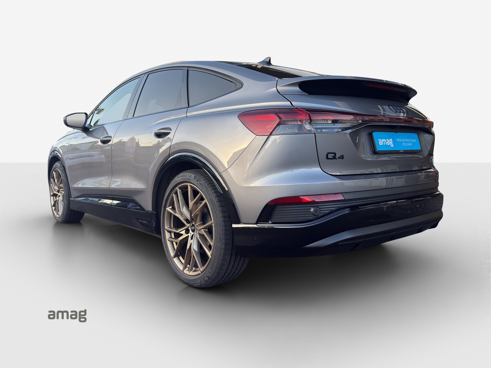 AUDI Q4 Sportback e-tron 50 quattro-showroom-element-2