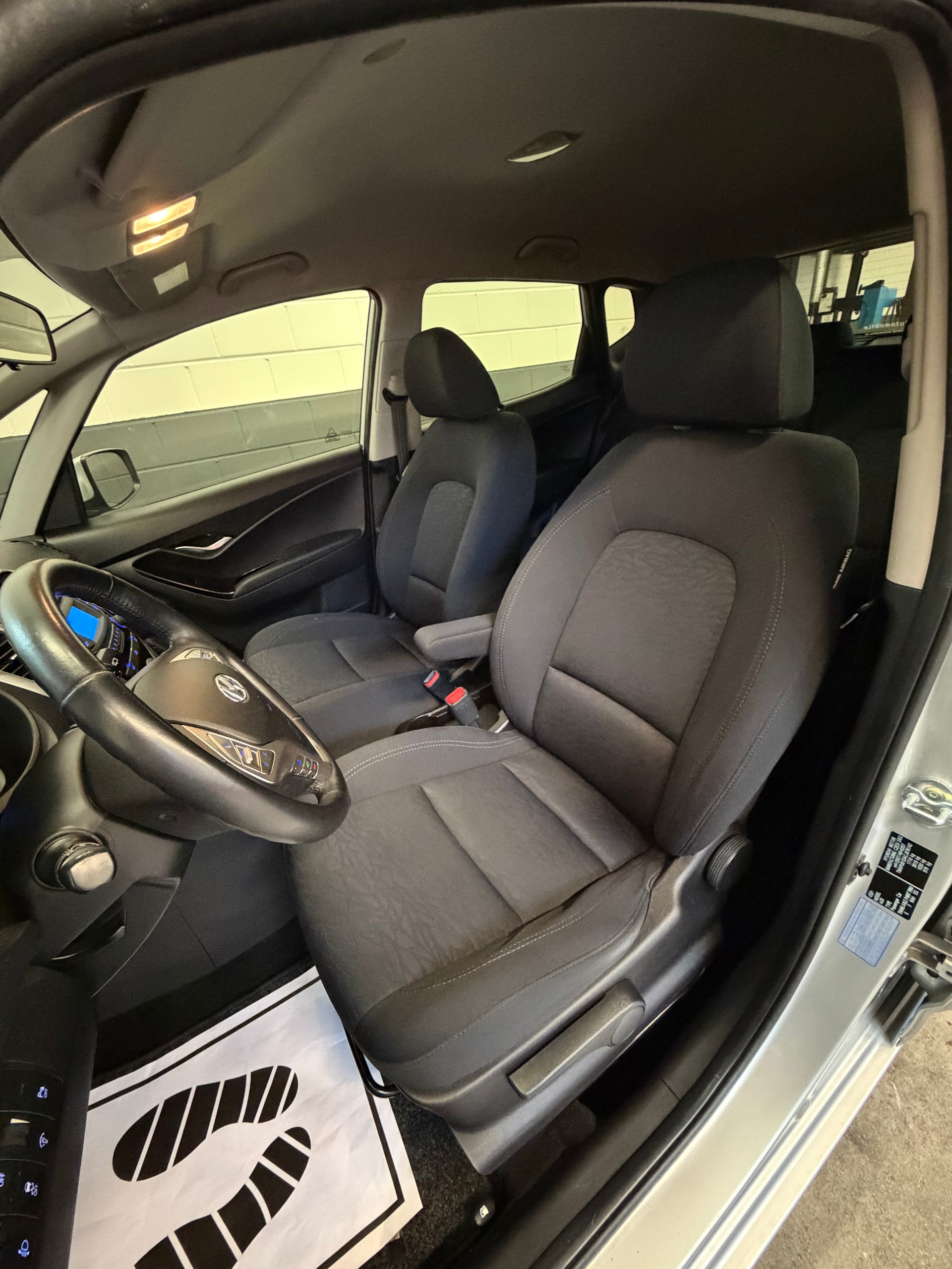 HYUNDAI iX20 1.6 Premium //NEU AB MFK!-image-14