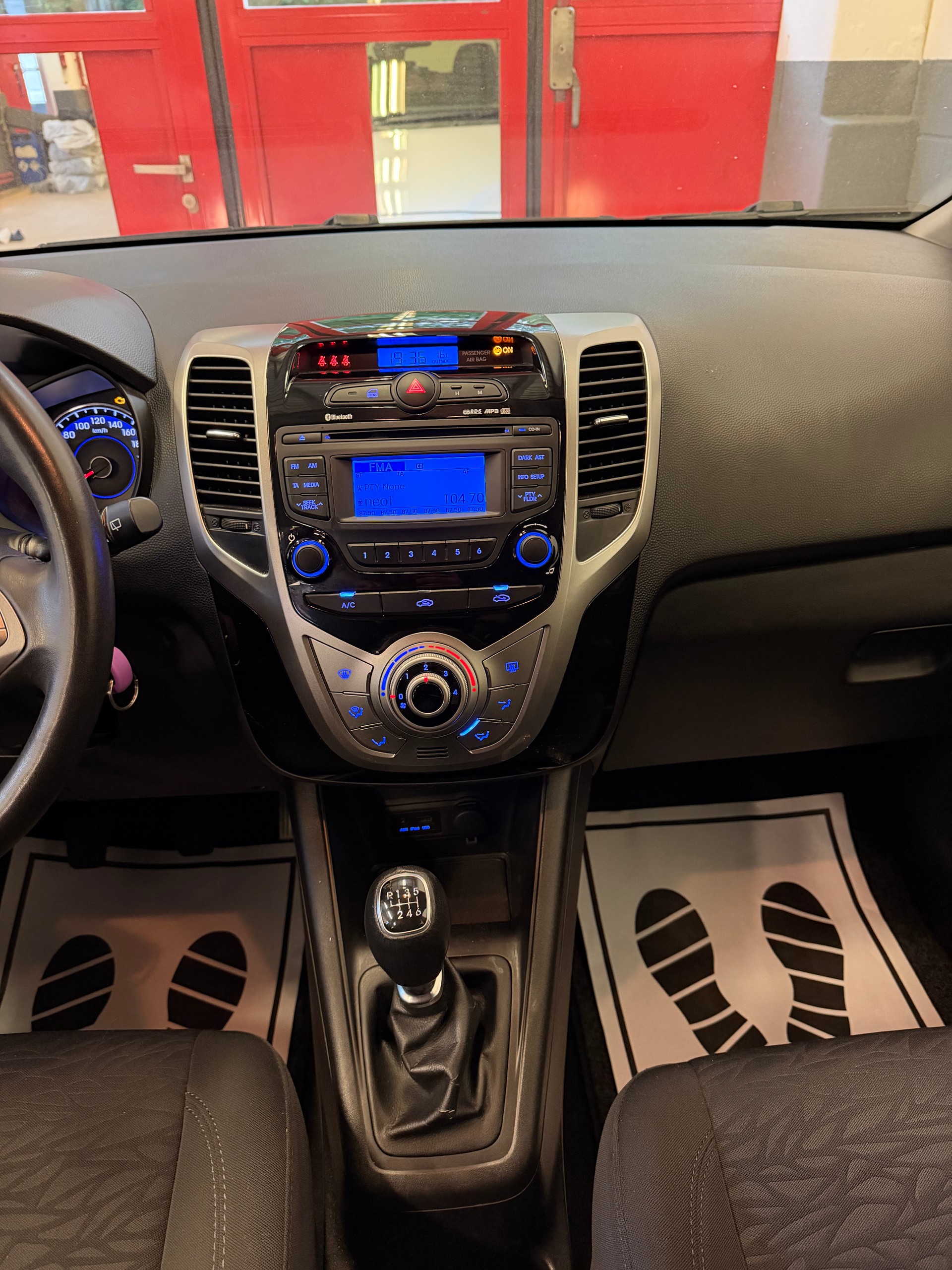 HYUNDAI iX20 1.6 Premium //NEU AB MFK!-image-12