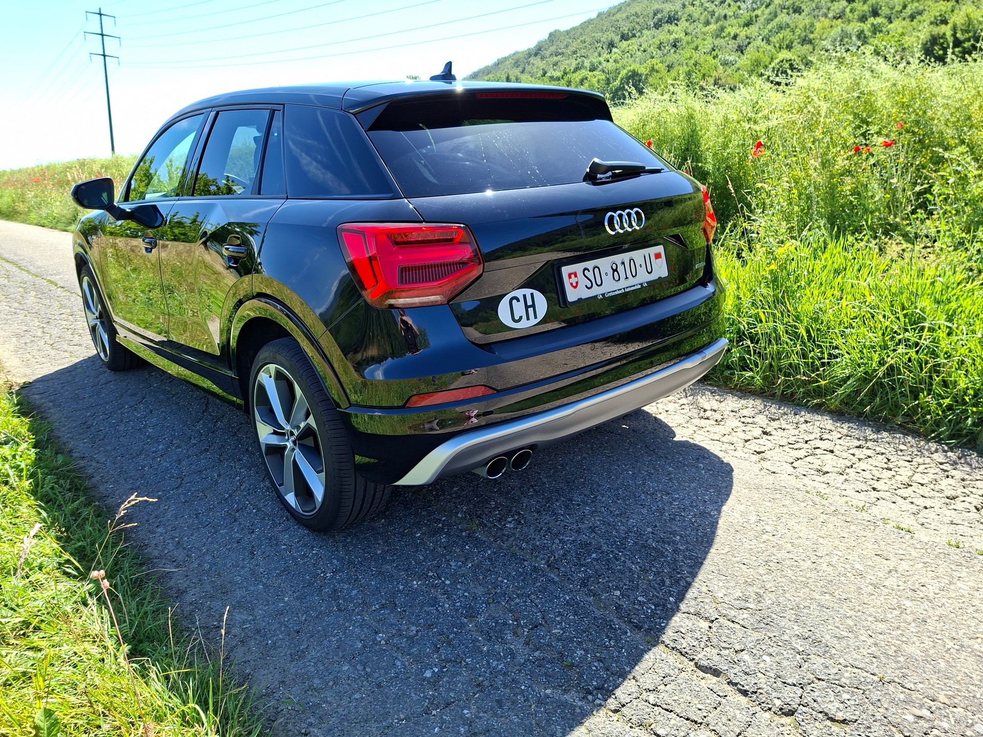 AUDI Q2 2.0 TFSI quattro S-tronic-image-6