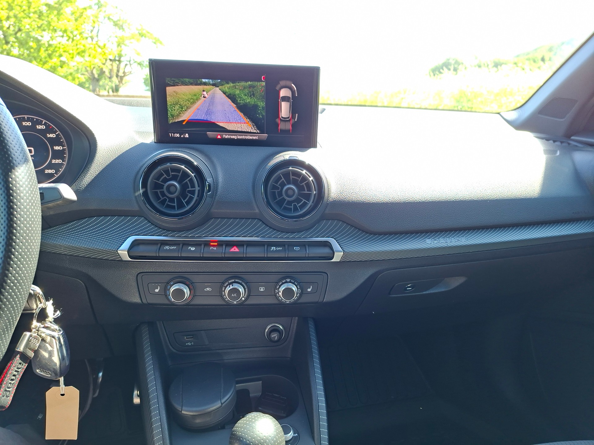 AUDI Q2 2.0 TFSI quattro S-tronic-image-11