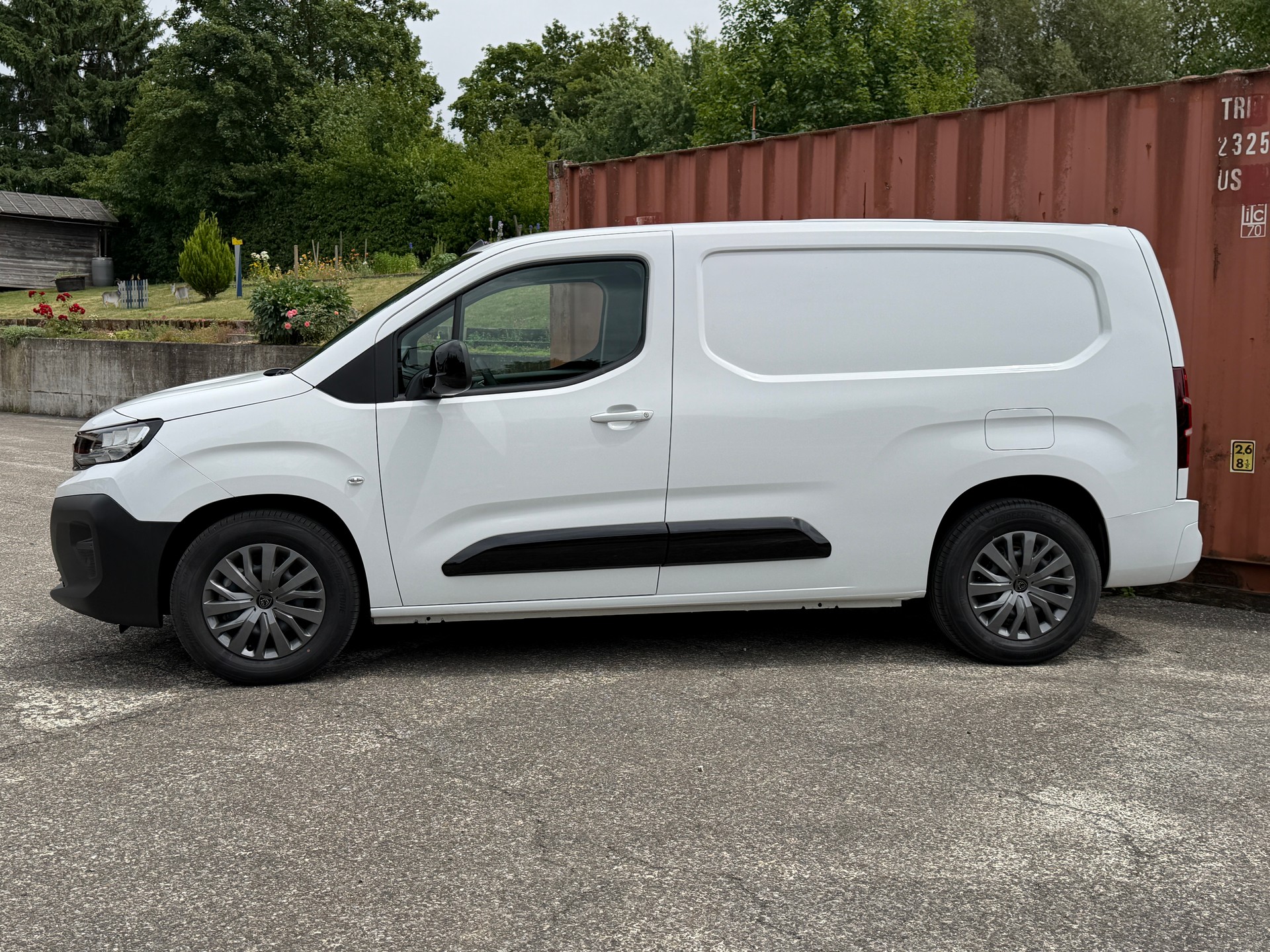 PEUGEOT e-Partner Kaw. Long 50 kWh 🔋-showroom-element-3