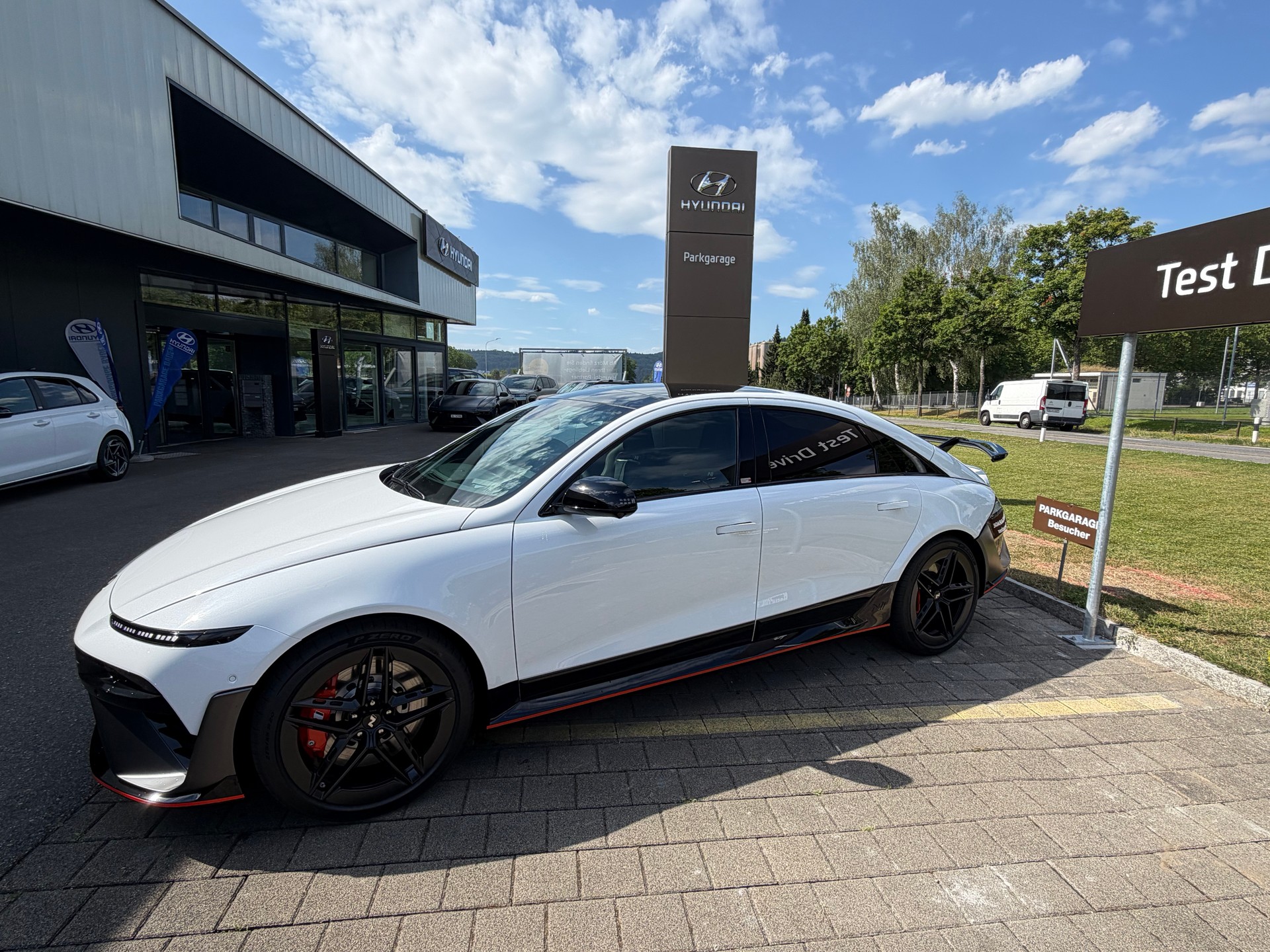 HYUNDAI Ioniq 6 84kWh N 4WD-showroom-element-1