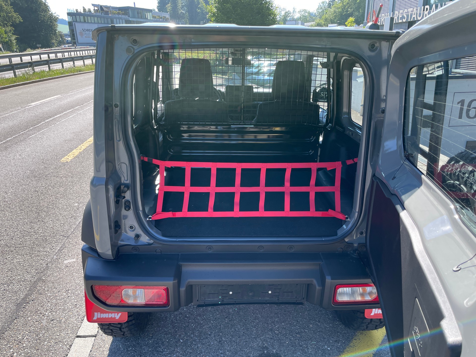 SUZUKI Jimny 1.5 Compact+ 4x4, Retro Editon mit Höherlegung und Offroadreifen-image-6