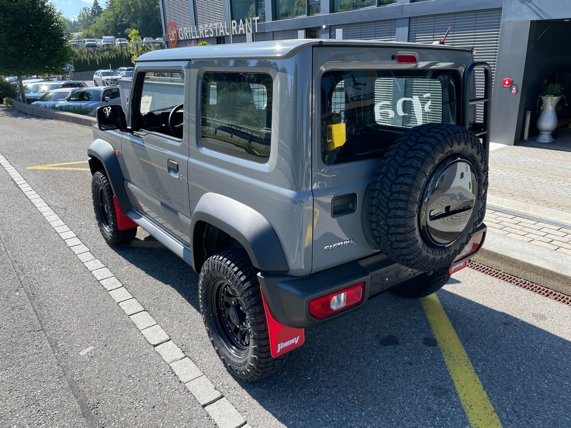 SUZUKI Jimny 1.5 Compact+ 4x4, Retro Editon mit Höherlegung und Offroadreifen-image-7