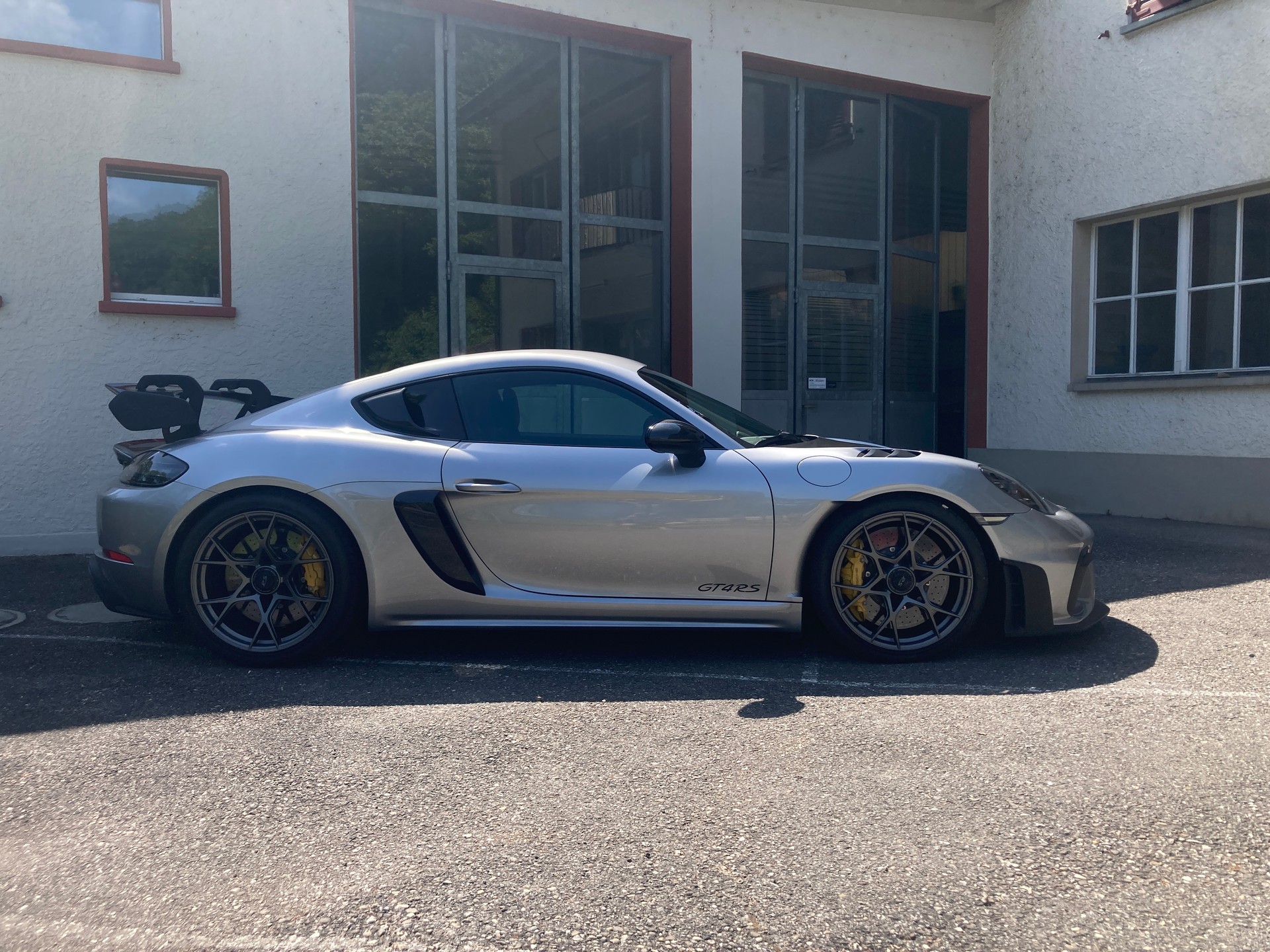 PORSCHE GT4 RS-image-2