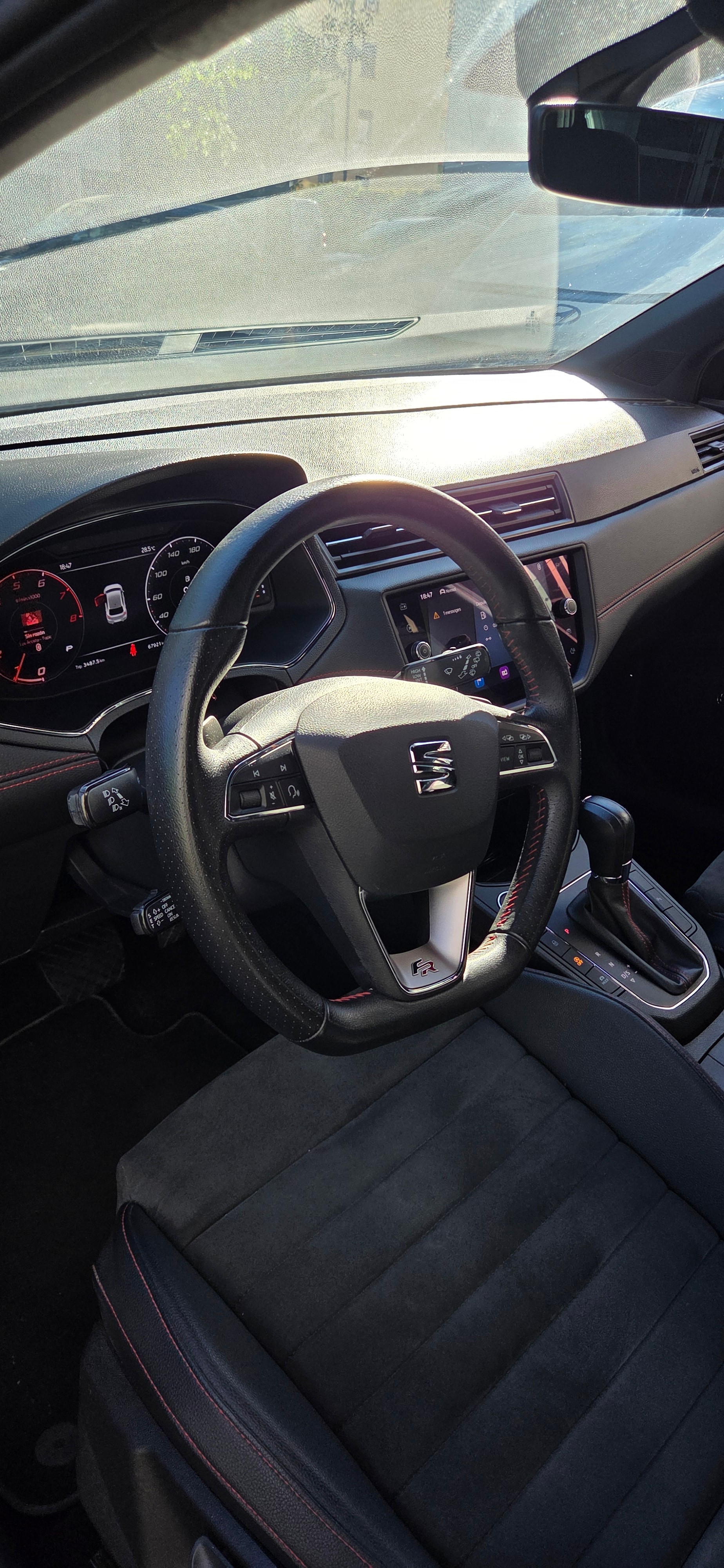 SEAT 1.0 TSI 110 Hola FR (net) DSG 7-image-8