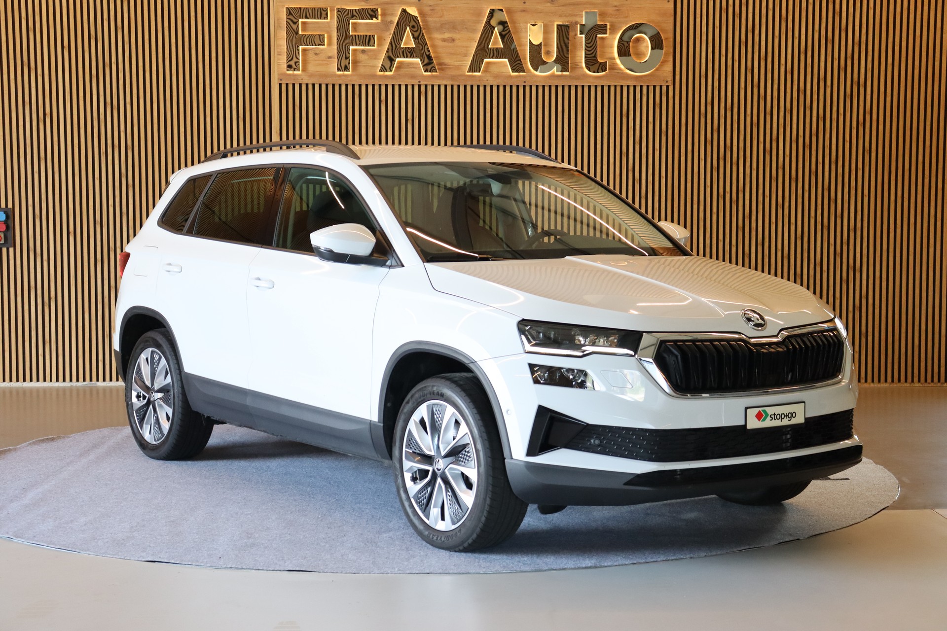 SKODA Karoq 2.0 TDI Style 4x4 DSG-showroom-element-3