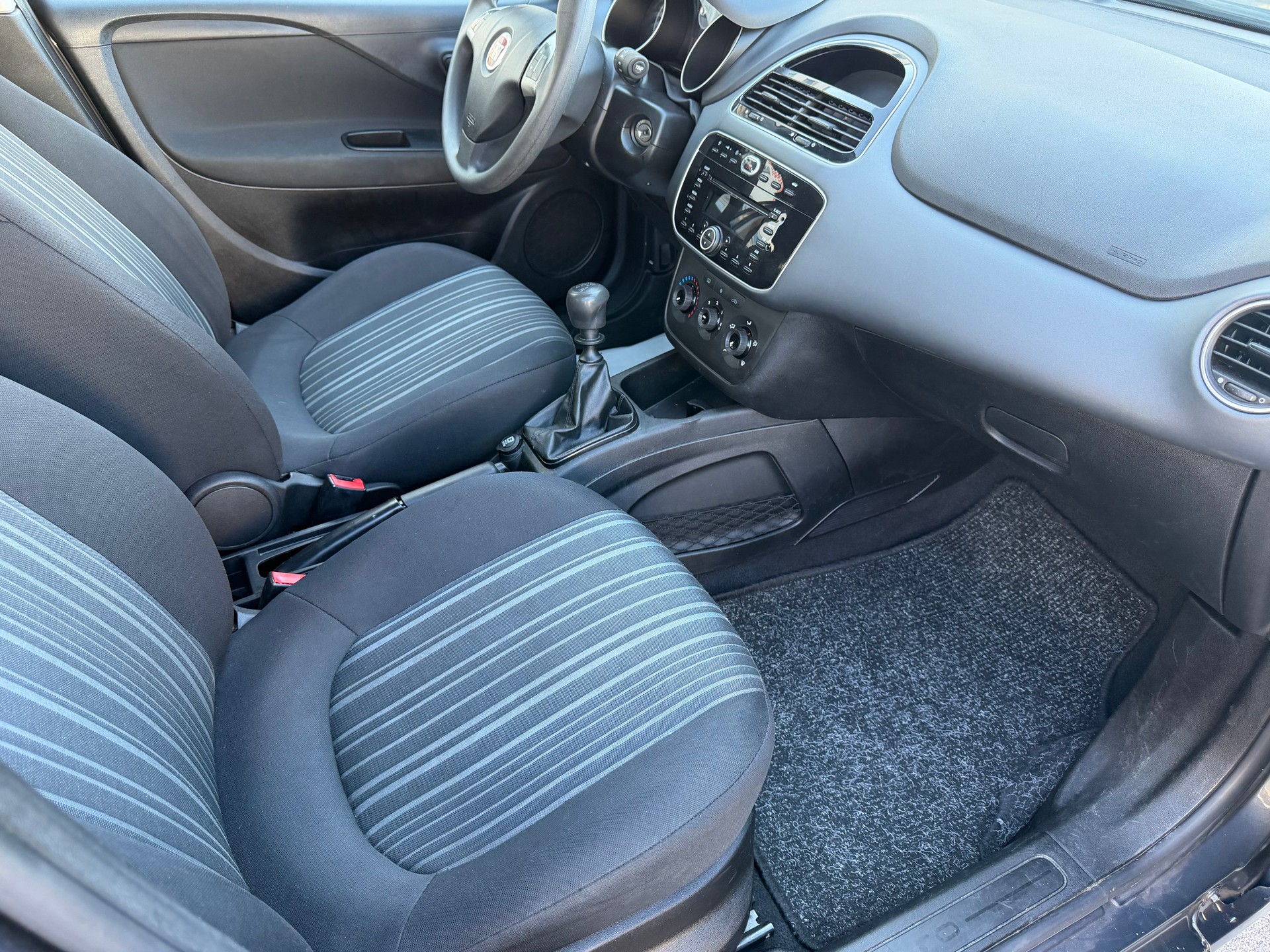FIAT Punto Evo 1.4 MyLife-image-12
