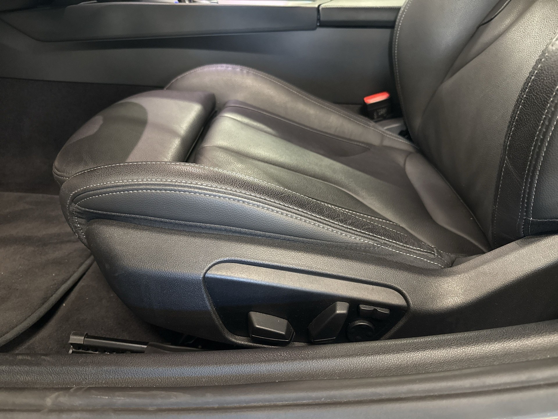 BMW Z4 sDrive 20i M Sport Steptronic-image-18