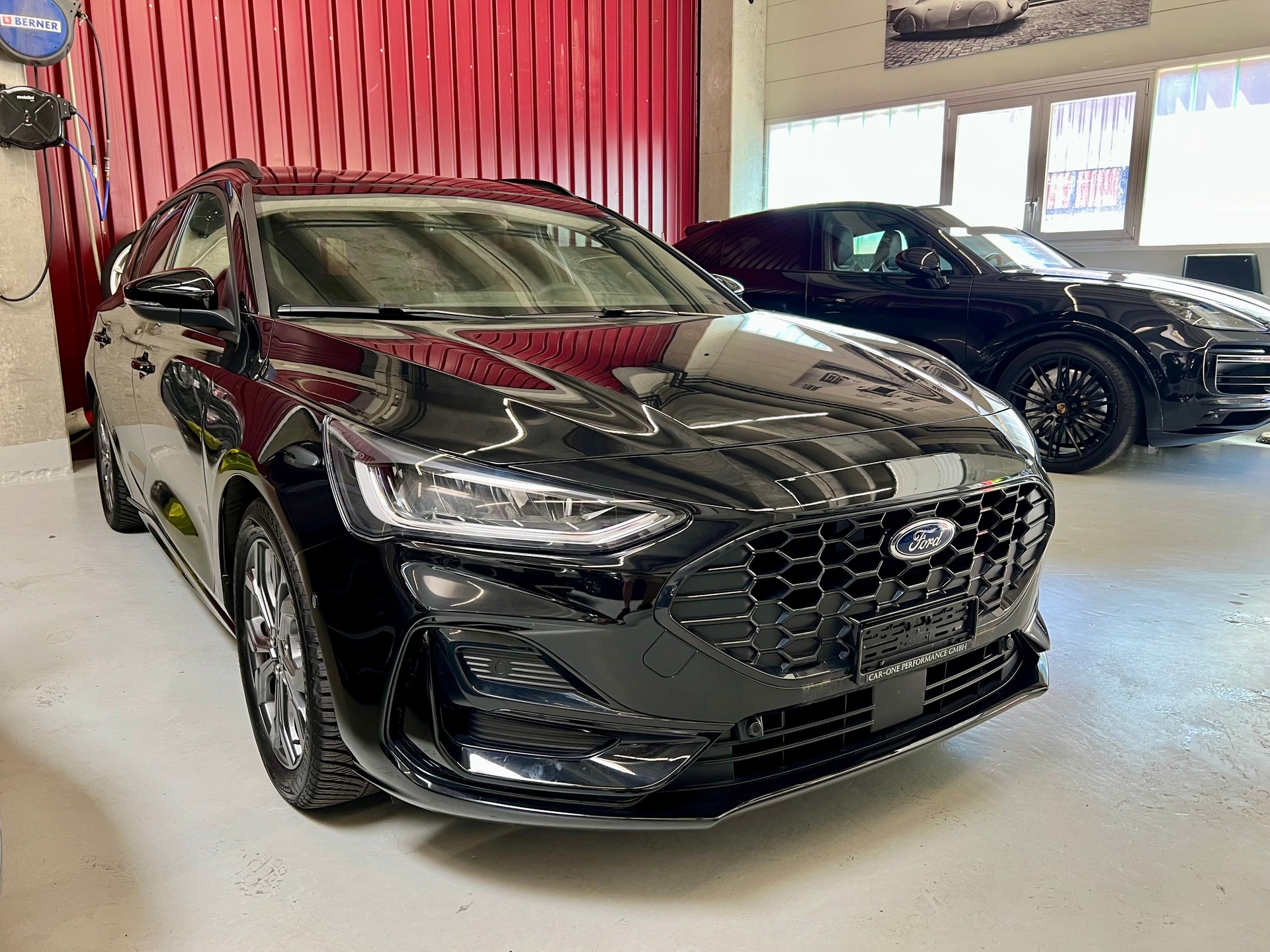 FORD Focus 1.0 MHEV ST-Line X Automat-showroom-element-1