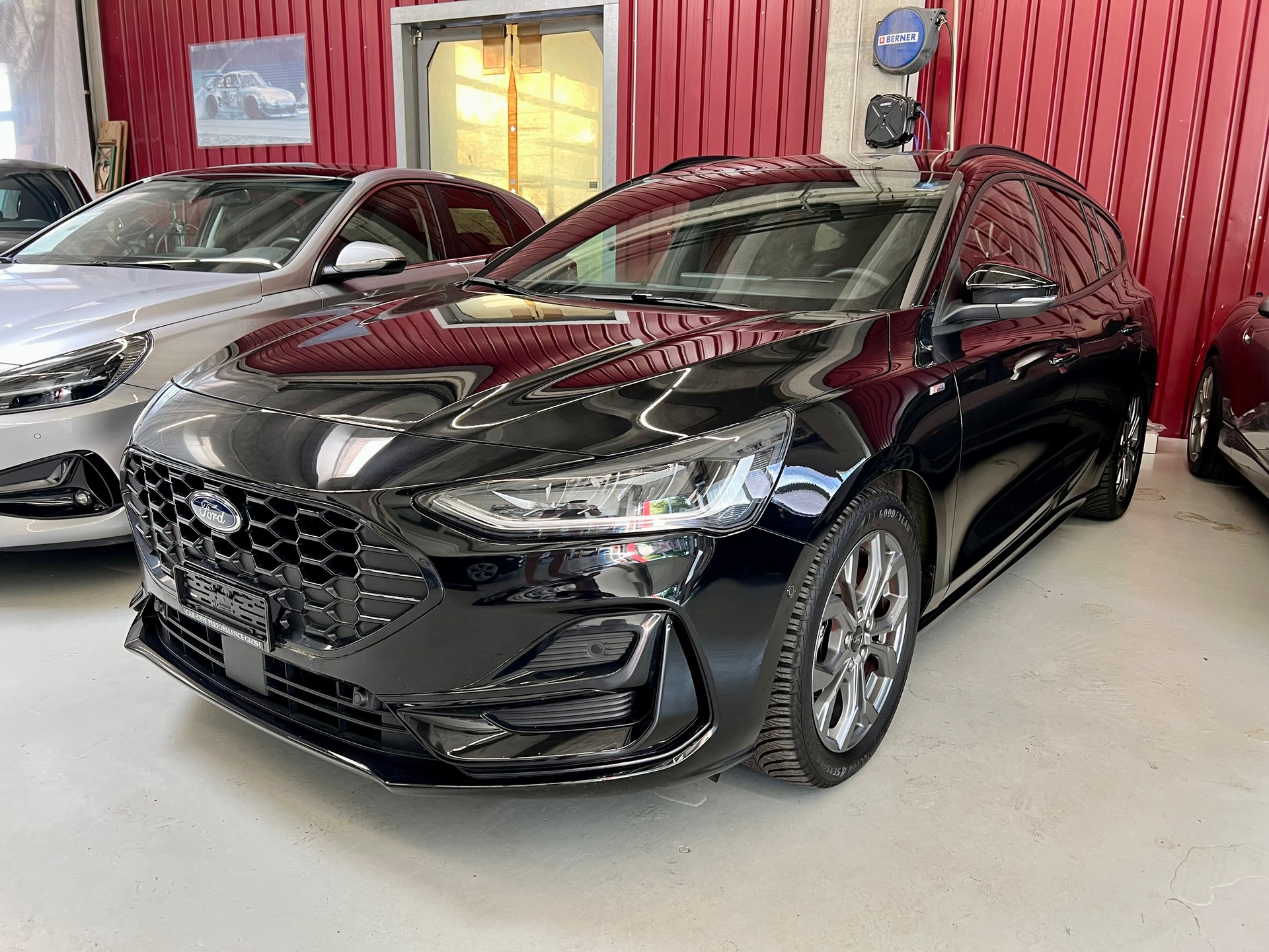 FORD Focus 1.0 MHEV ST-Line X Automat