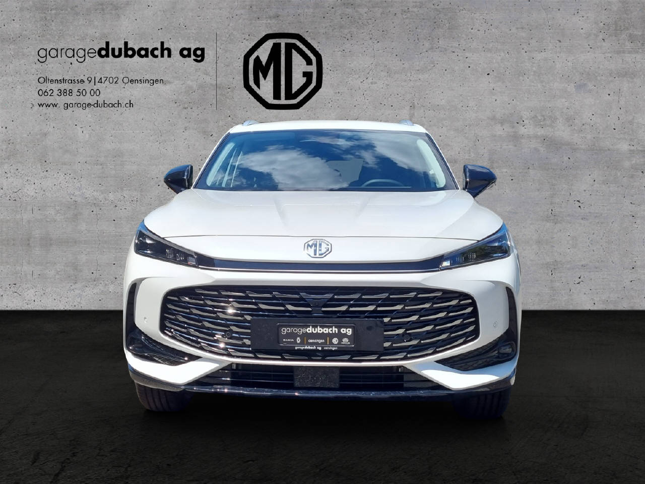 MG HS 1.5 Hybrid Luxury-showroom-element-1