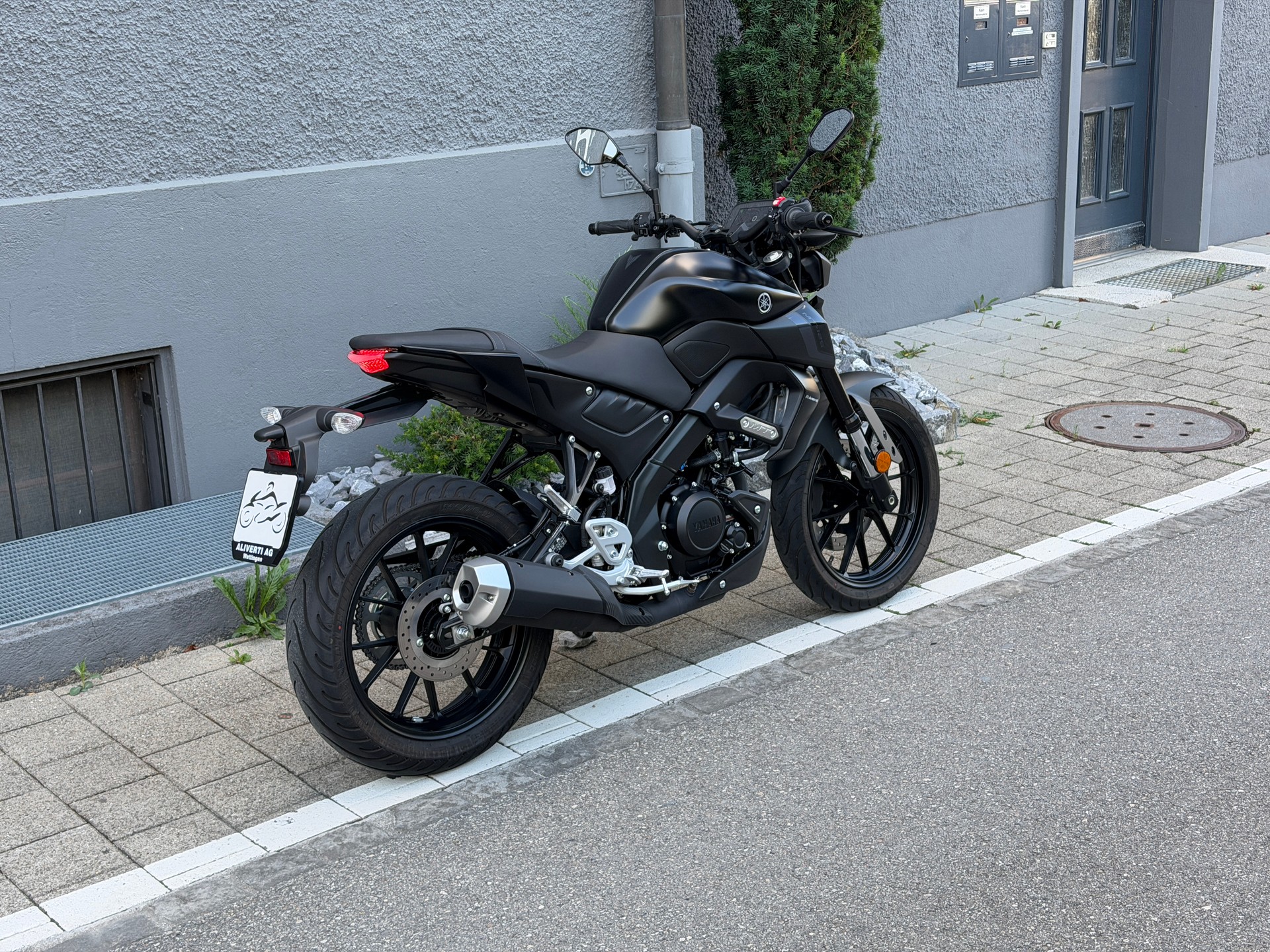YAMAHA MT-125 ABS-image-13