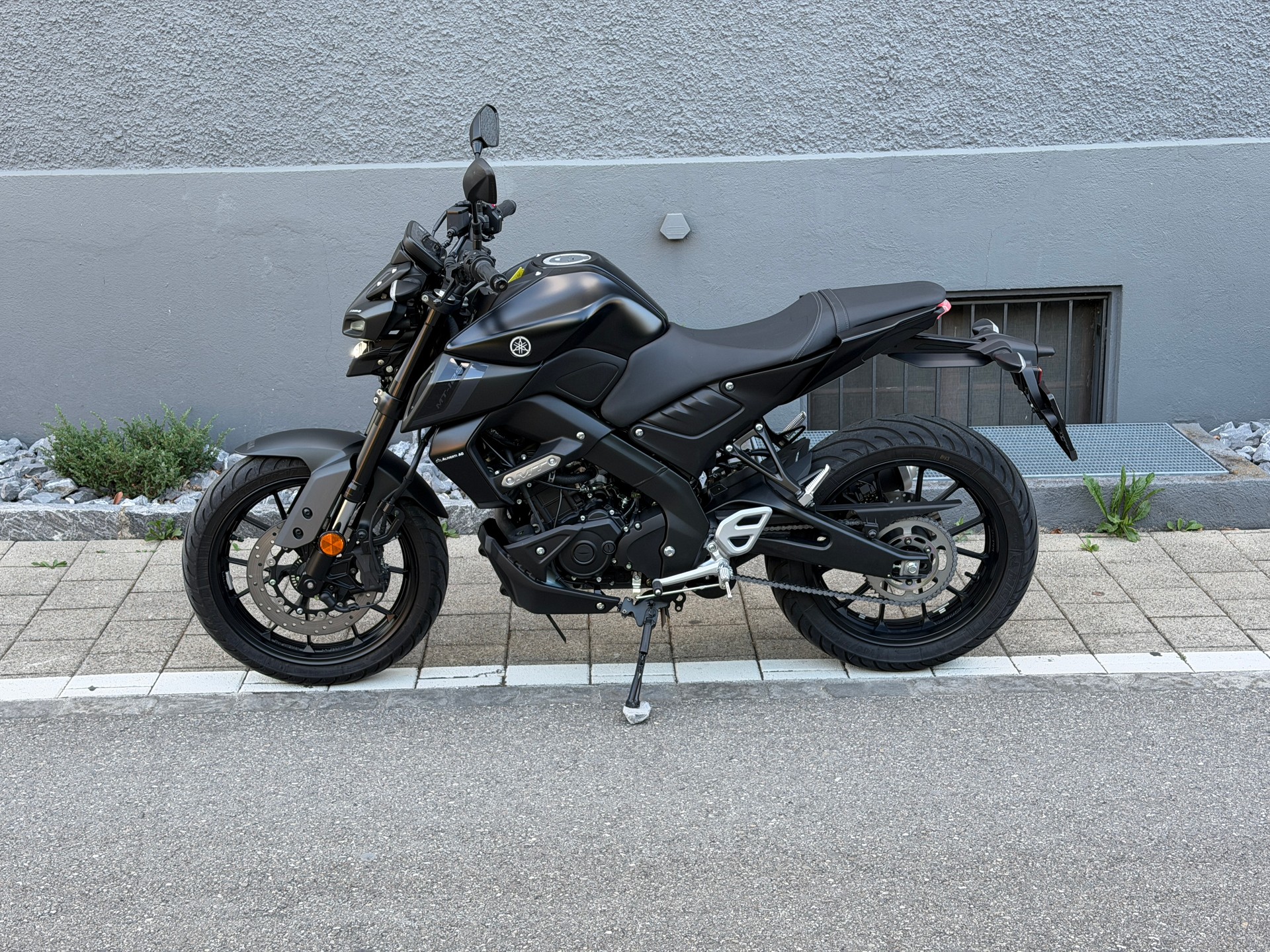 YAMAHA MT-125 ABS-image-1
