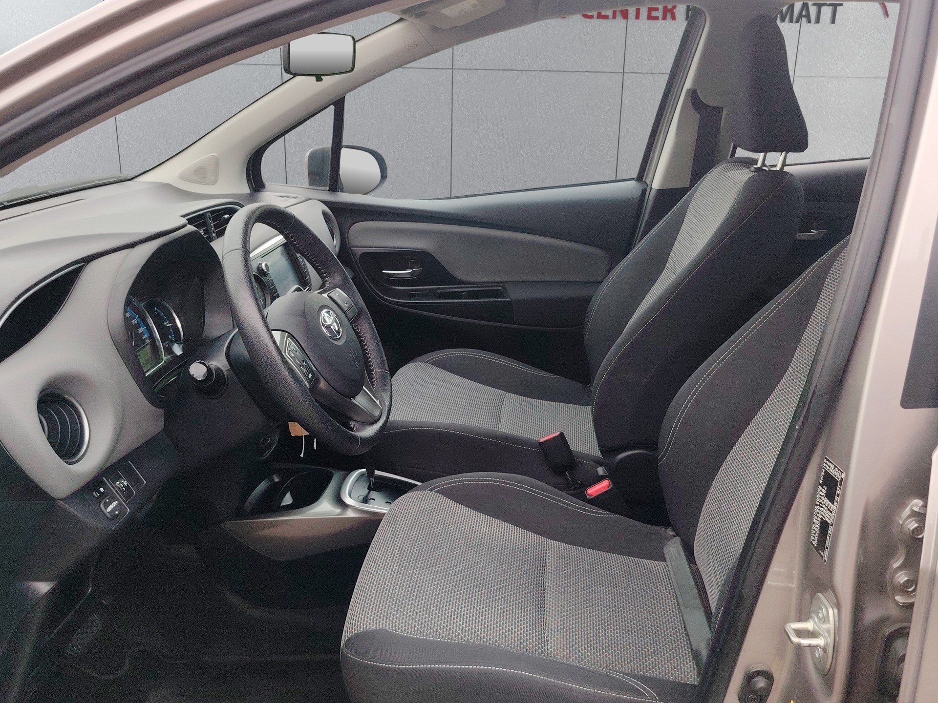 TOYOTA Yaris 1.5 VVT-i Hybrid Luna e-CVT-image-15