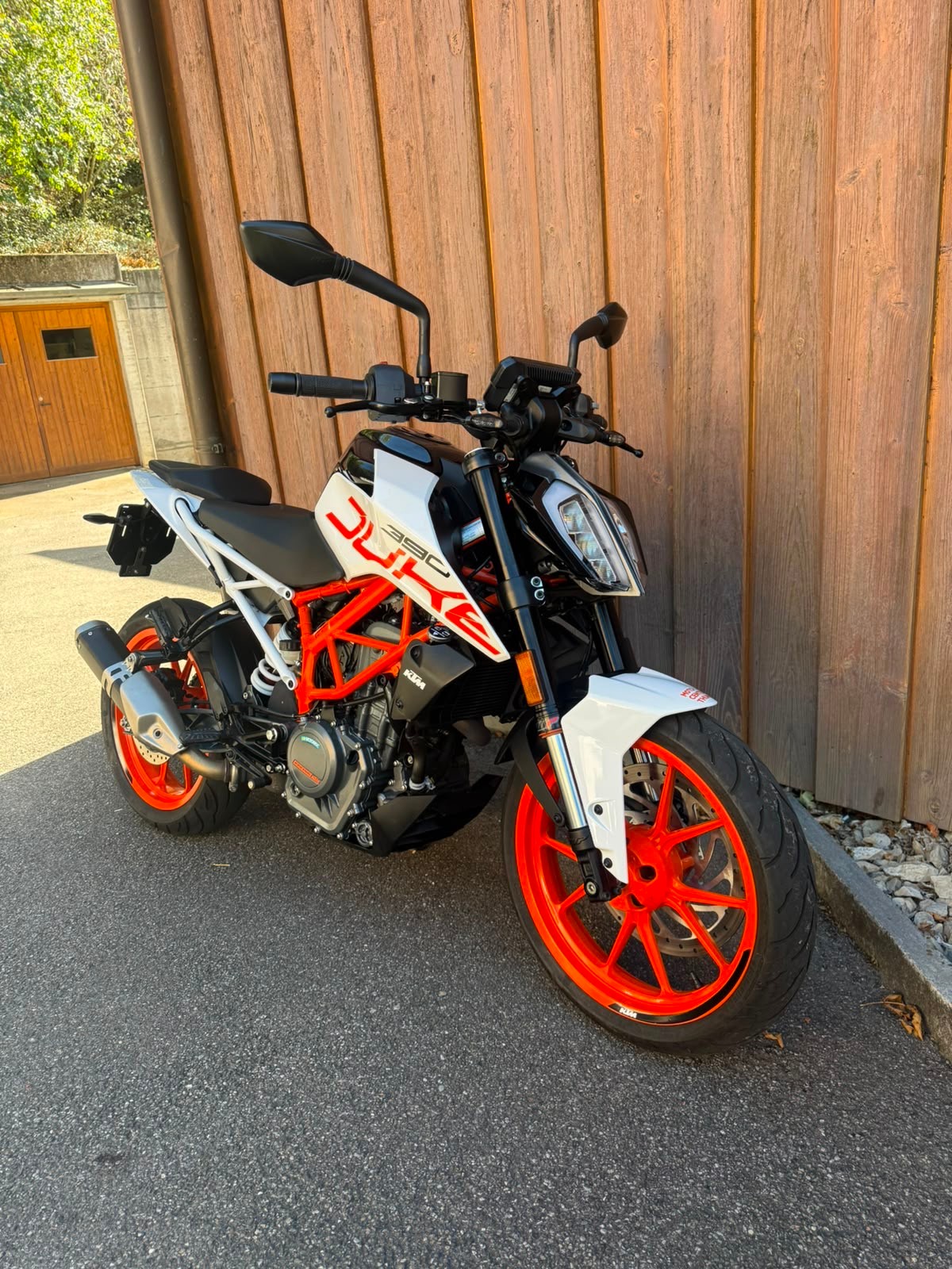 KTM 390 Duke ABS-image-2