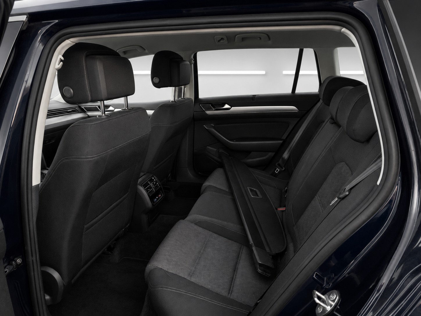VW Passat Variant 2.0 TDI BMT Comfortline DSG-showroom-element-3