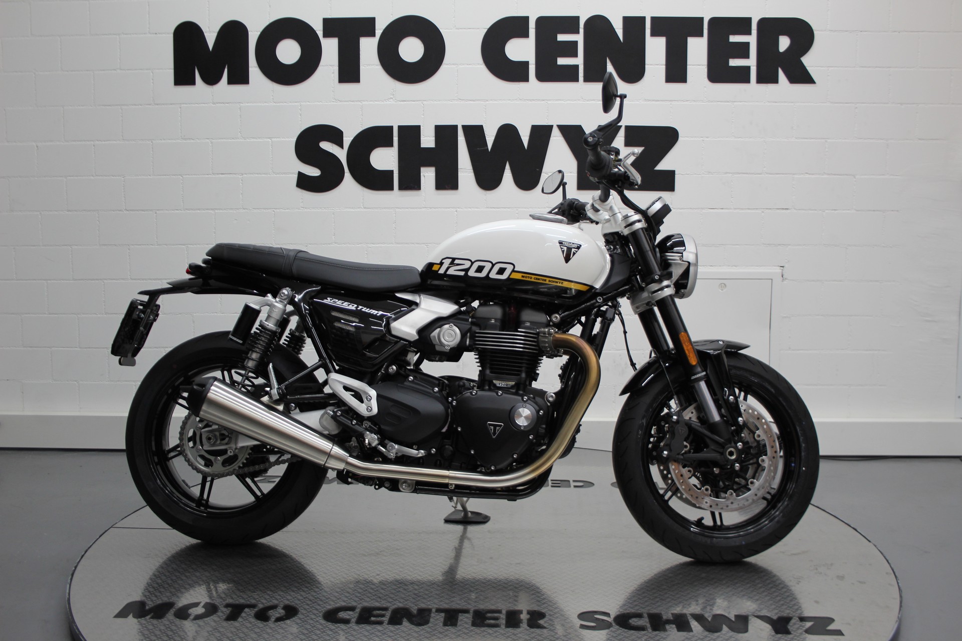 TRIUMPH Speed Twin 1200-image-0