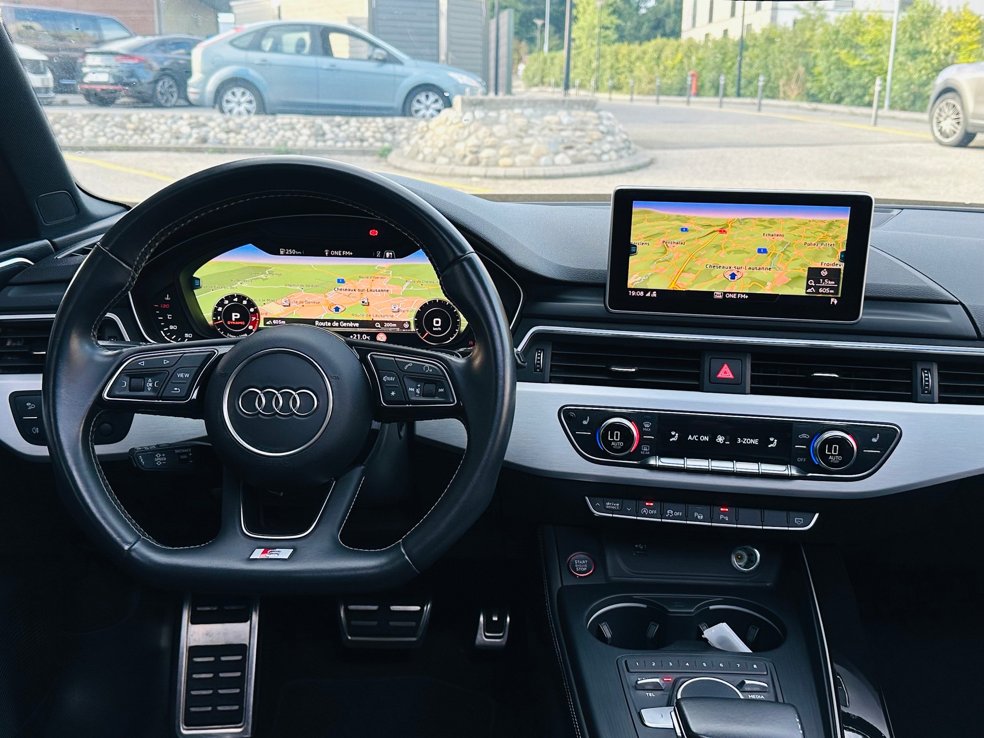 AUDI S4 Avant 3.0 TFSI quattro tiptronic-image-14