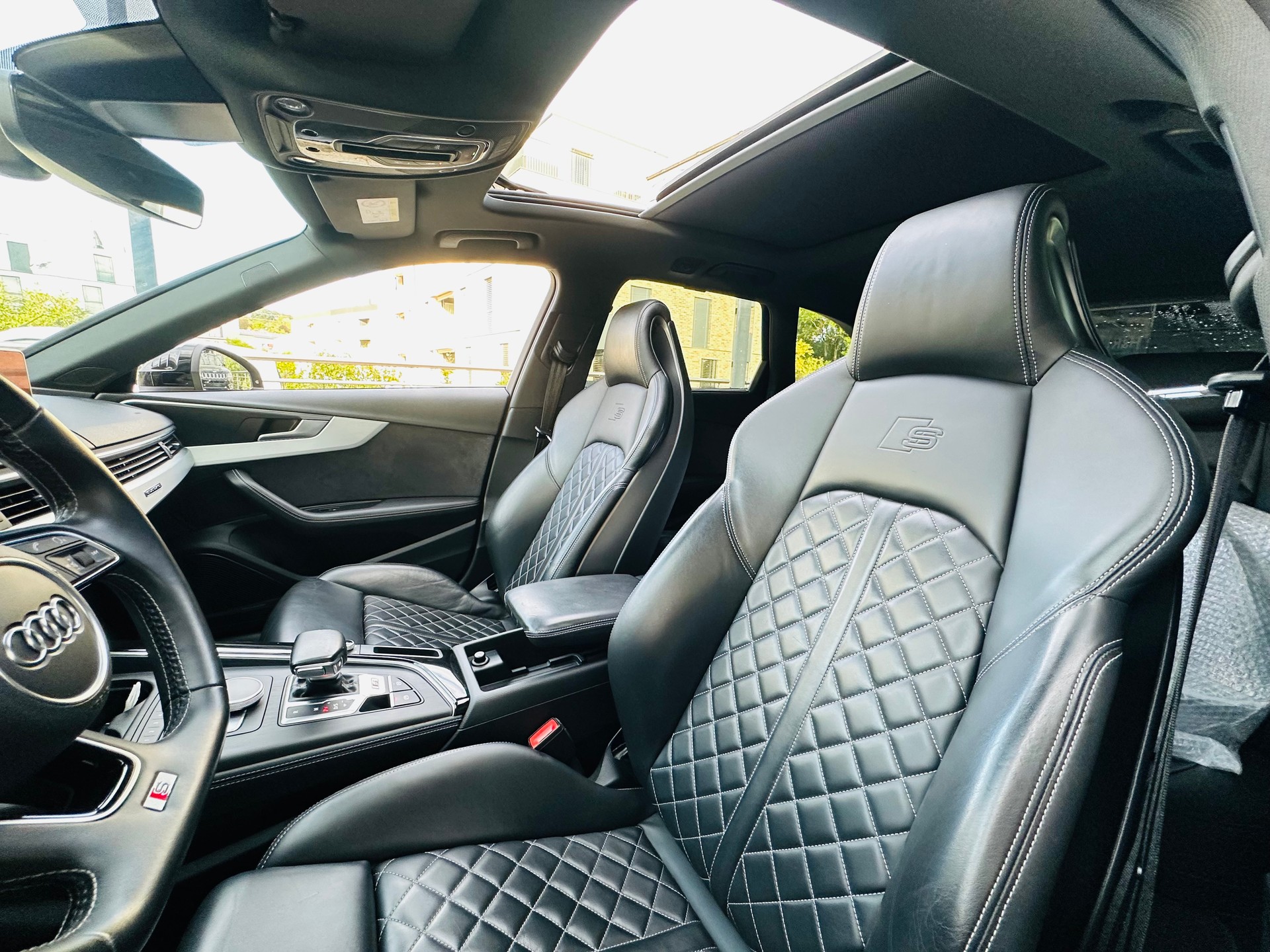 AUDI S4 Avant 3.0 TFSI quattro tiptronic-image-12