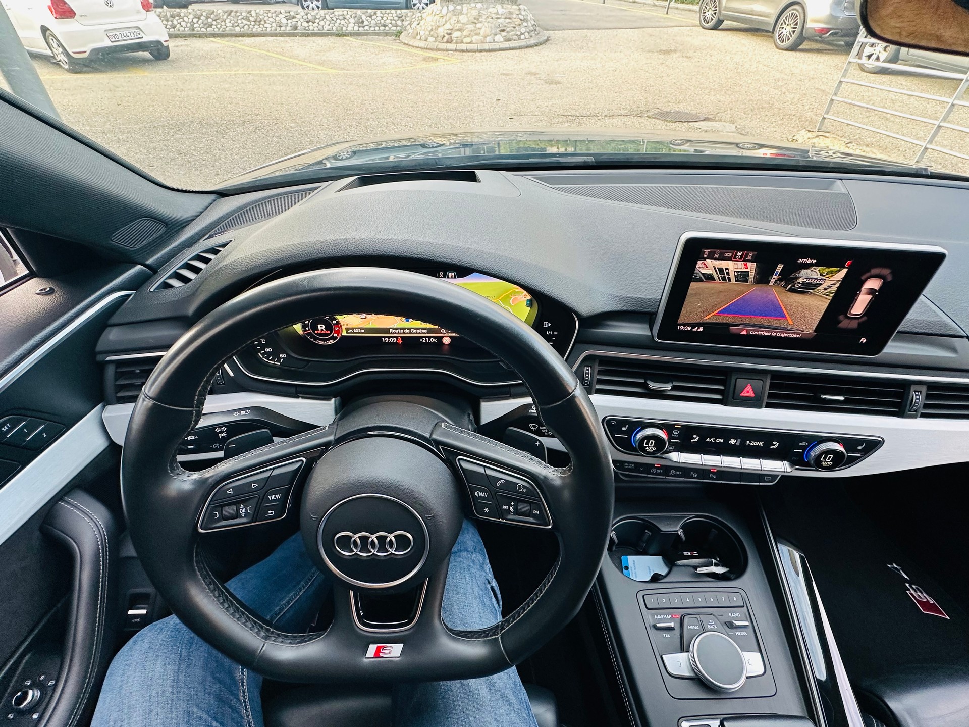 AUDI S4 Avant 3.0 TFSI quattro tiptronic-image-17
