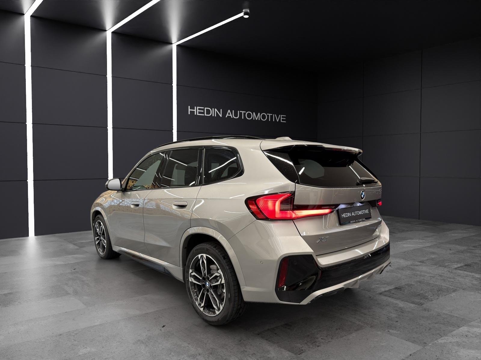 BMW X1 U11 20d xDrive paddles-showroom-element-2