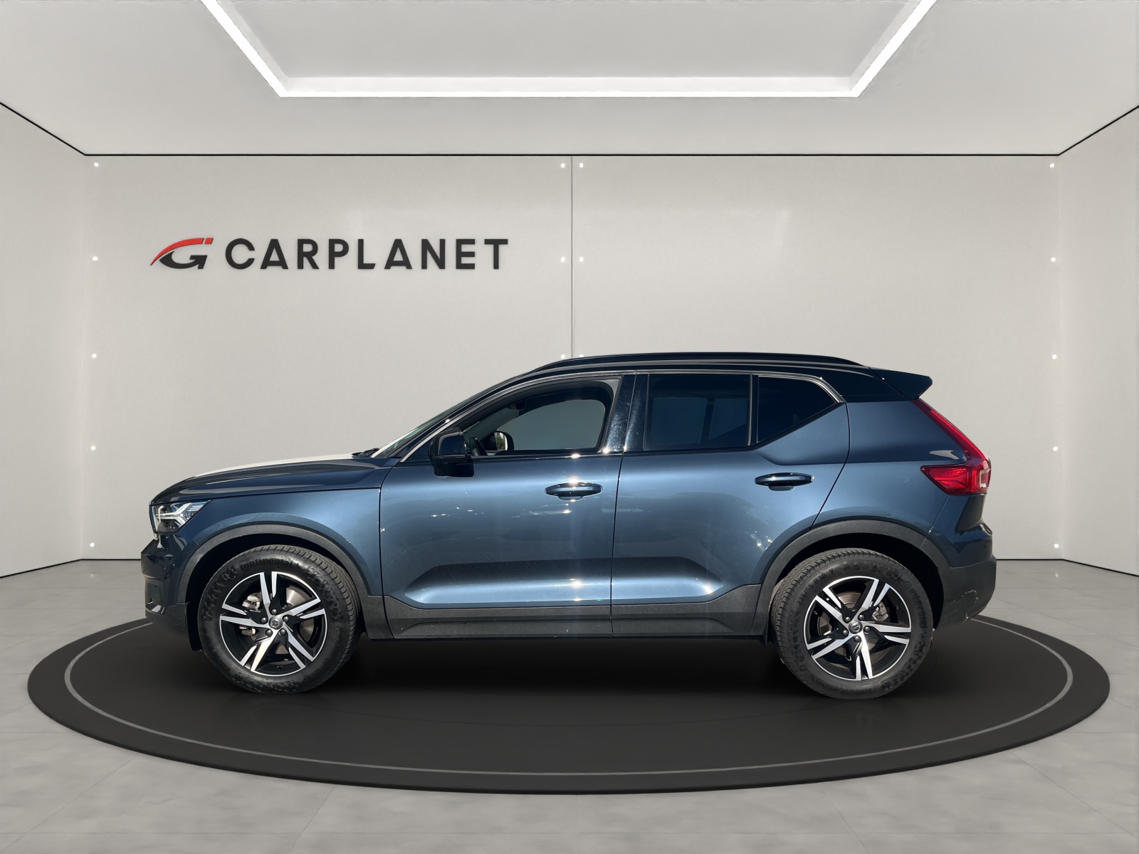 VOLVO XC40 2.0 B4 MH R-Design AWD-showroom-element-1