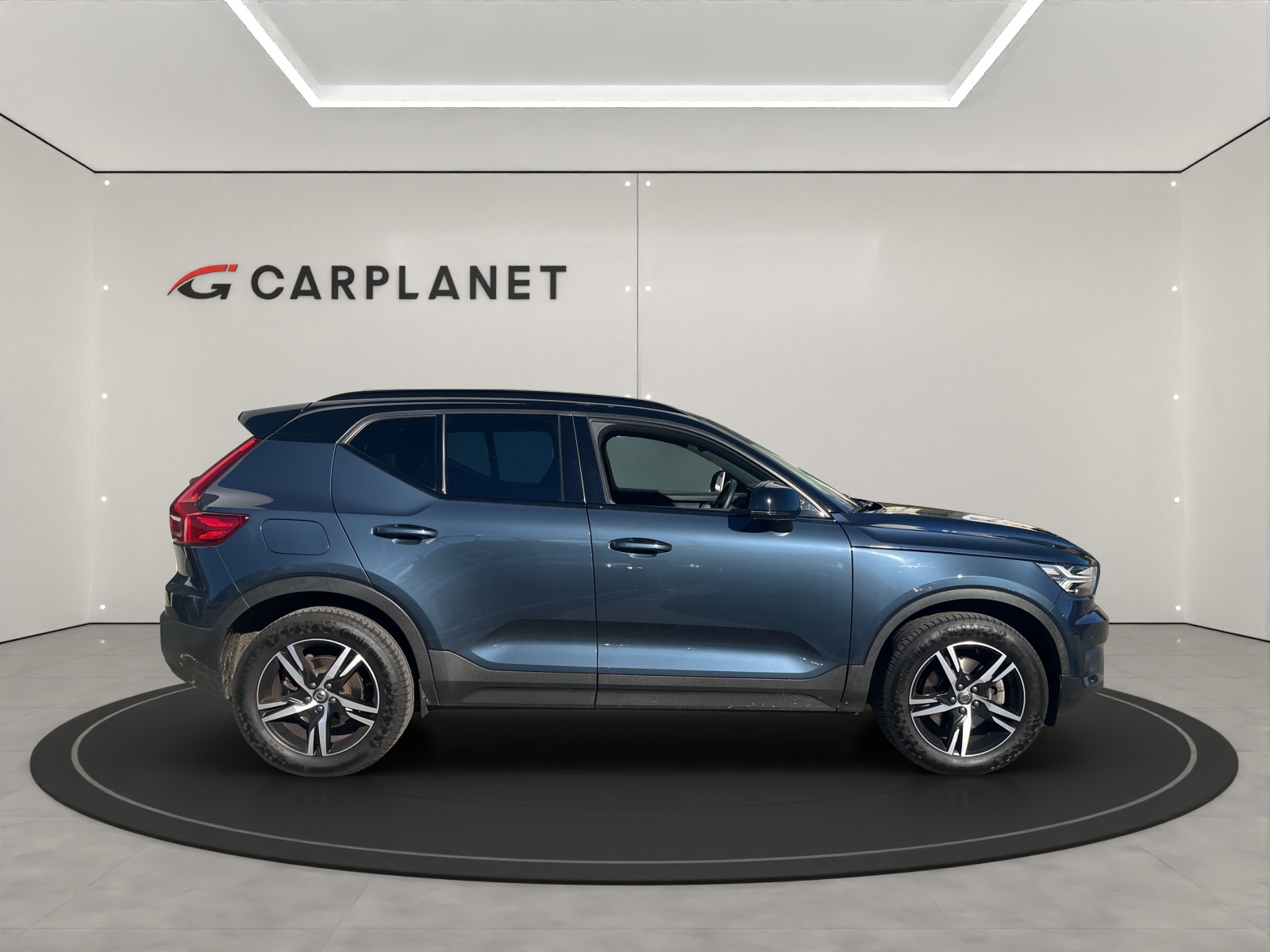 VOLVO XC40 2.0 B4 MH R-Design AWD-showroom-element-2