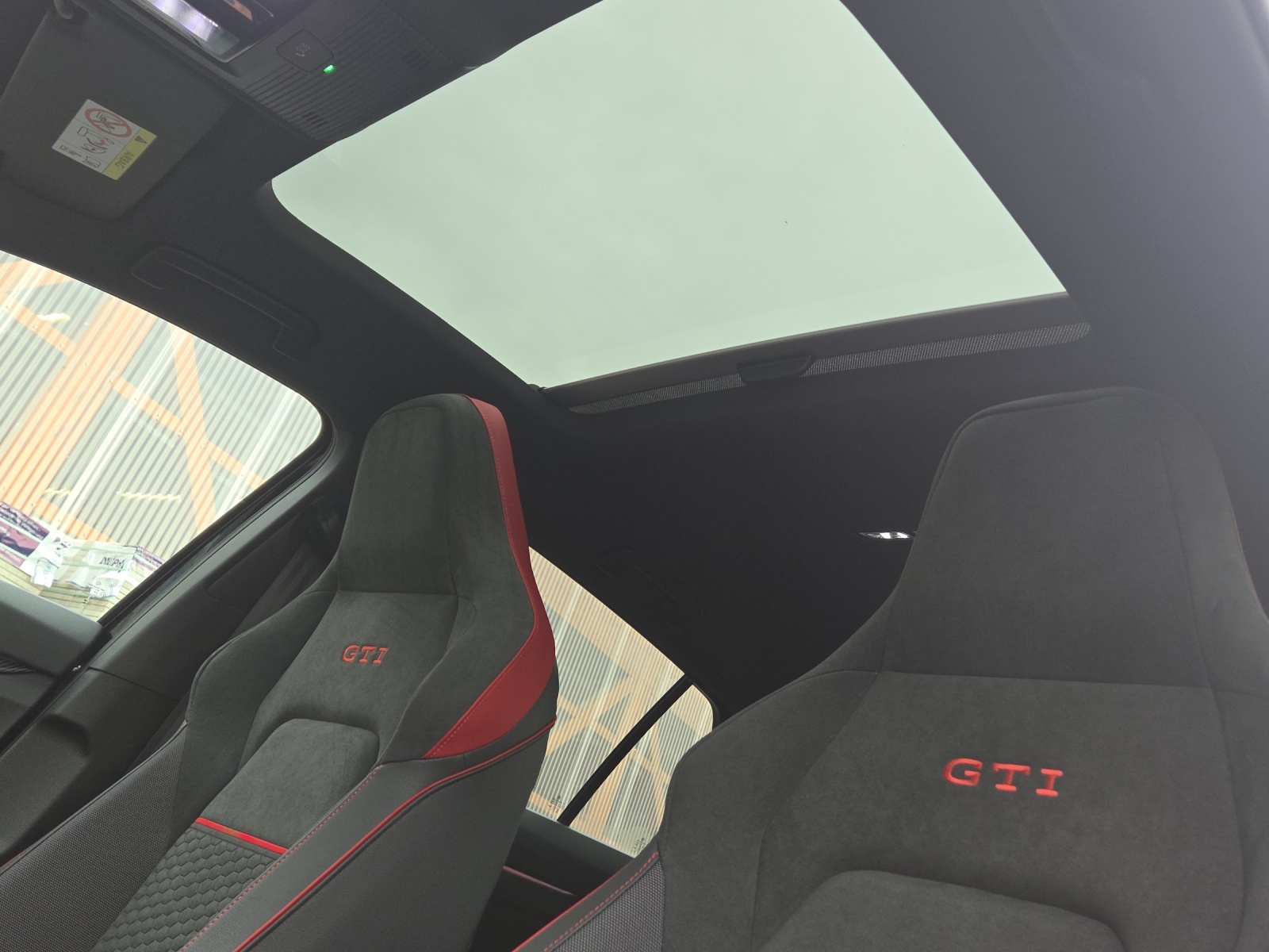 VW Golf 2.0 TSI GTI Clubsport DSG-image-10