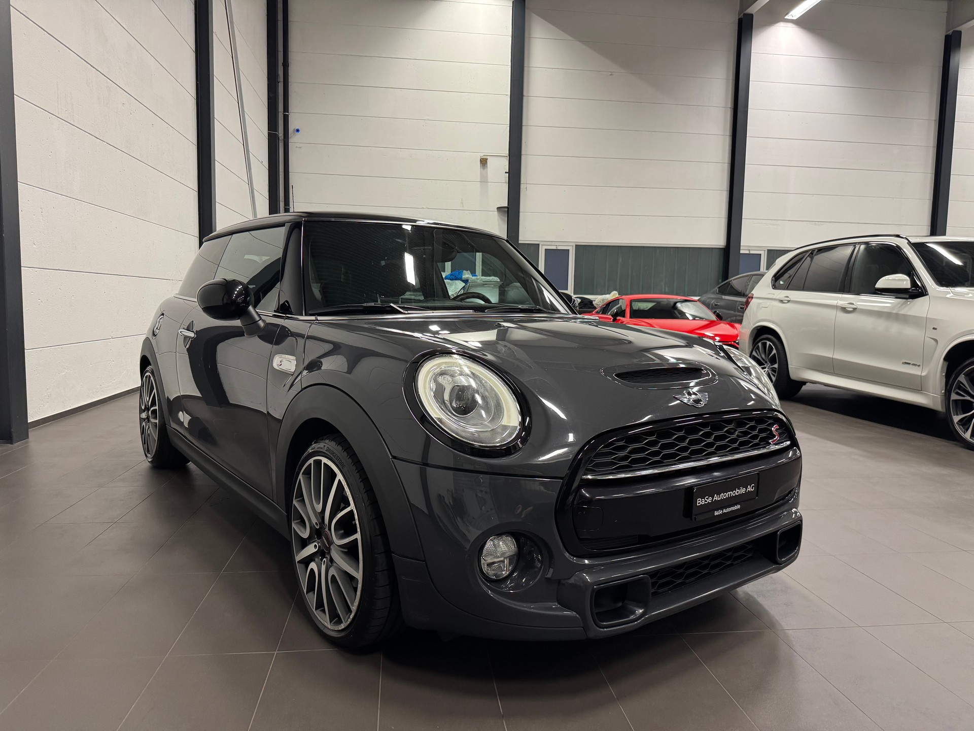 MINI Cooper S Steptronic-showroom-element-1