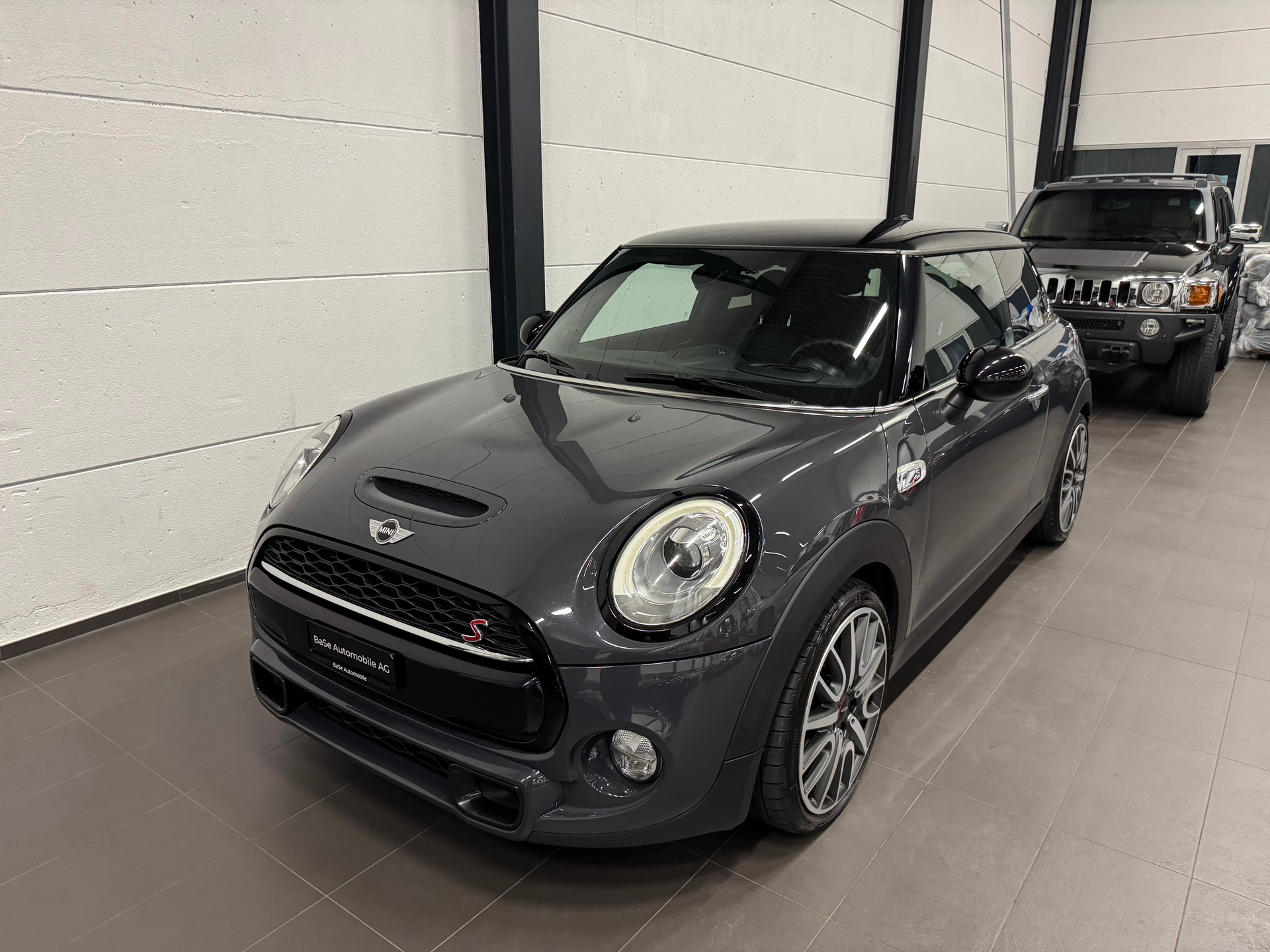 MINI Cooper S Steptronic-showroom-element-2
