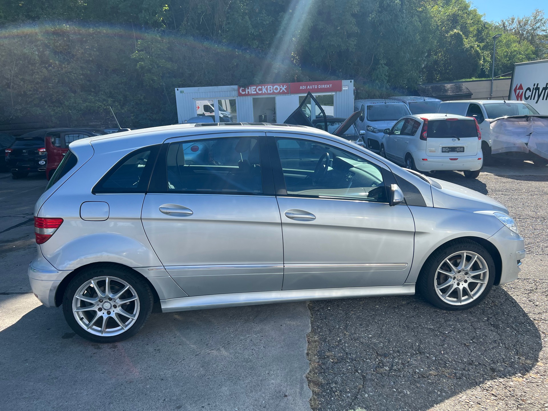 MERCEDES-BENZ B 200 CDI Autotronic-image-5