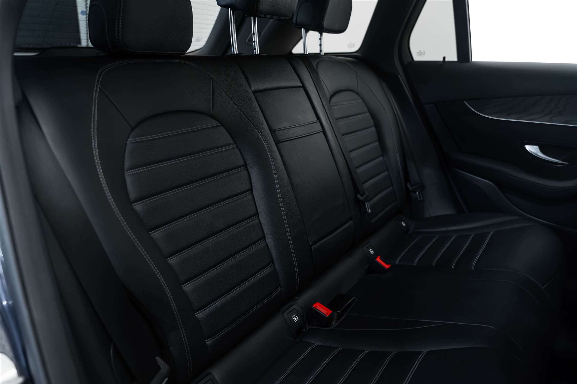 MERCEDES-BENZ GLC 300 4Matic 9G-Tronic Advantage-image-16