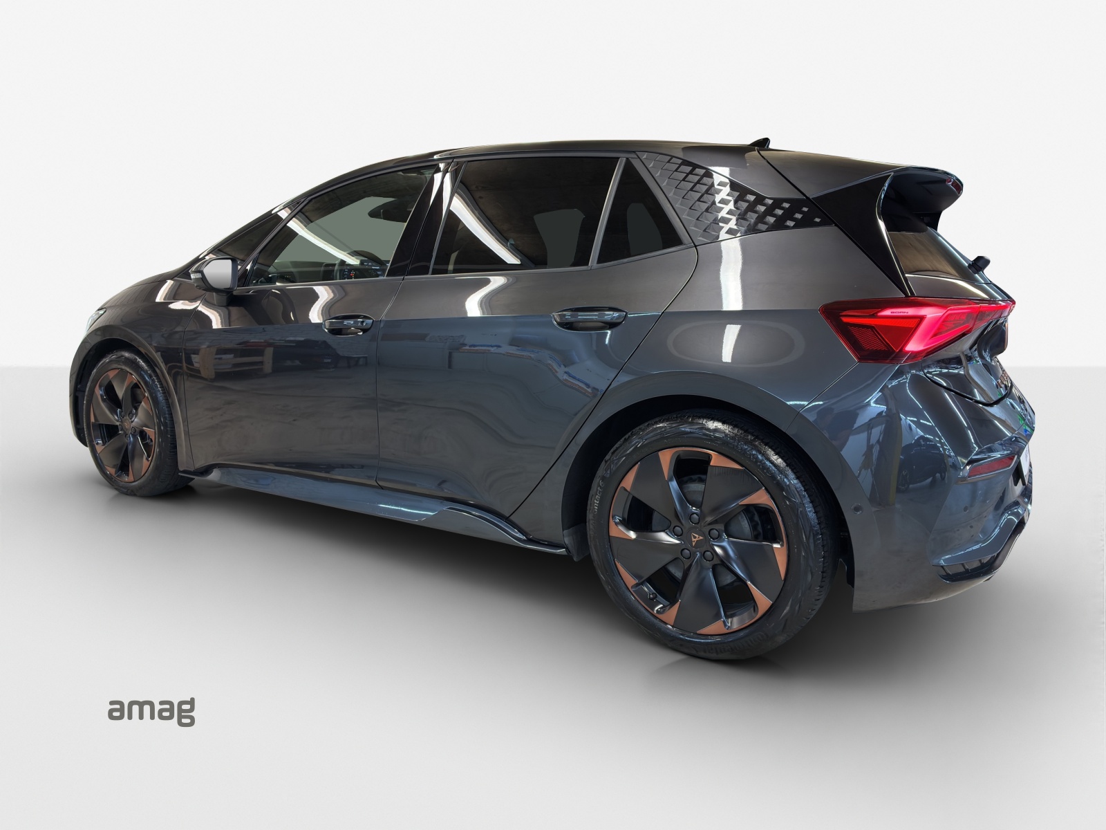 CUPRA Born 58 kWh-showroom-element-2