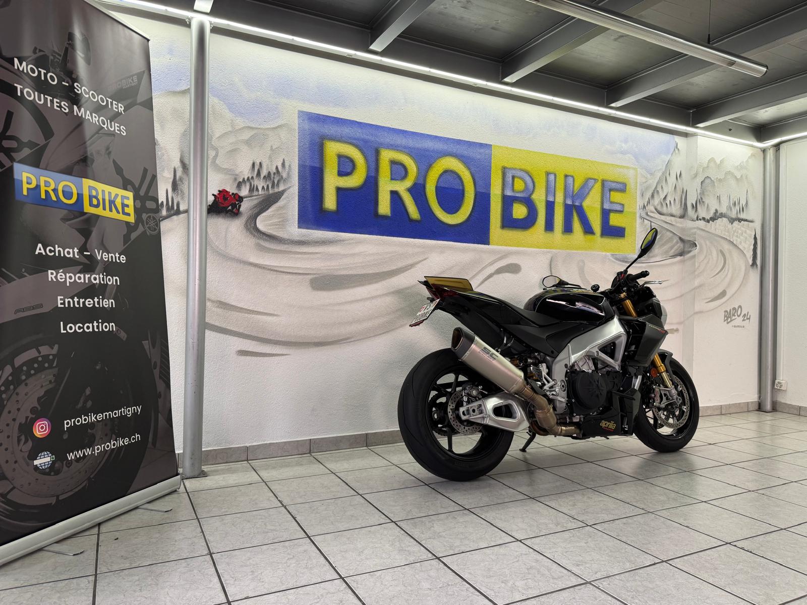 APRILIA Tuono V4 1100 Factory-showroom-element-2