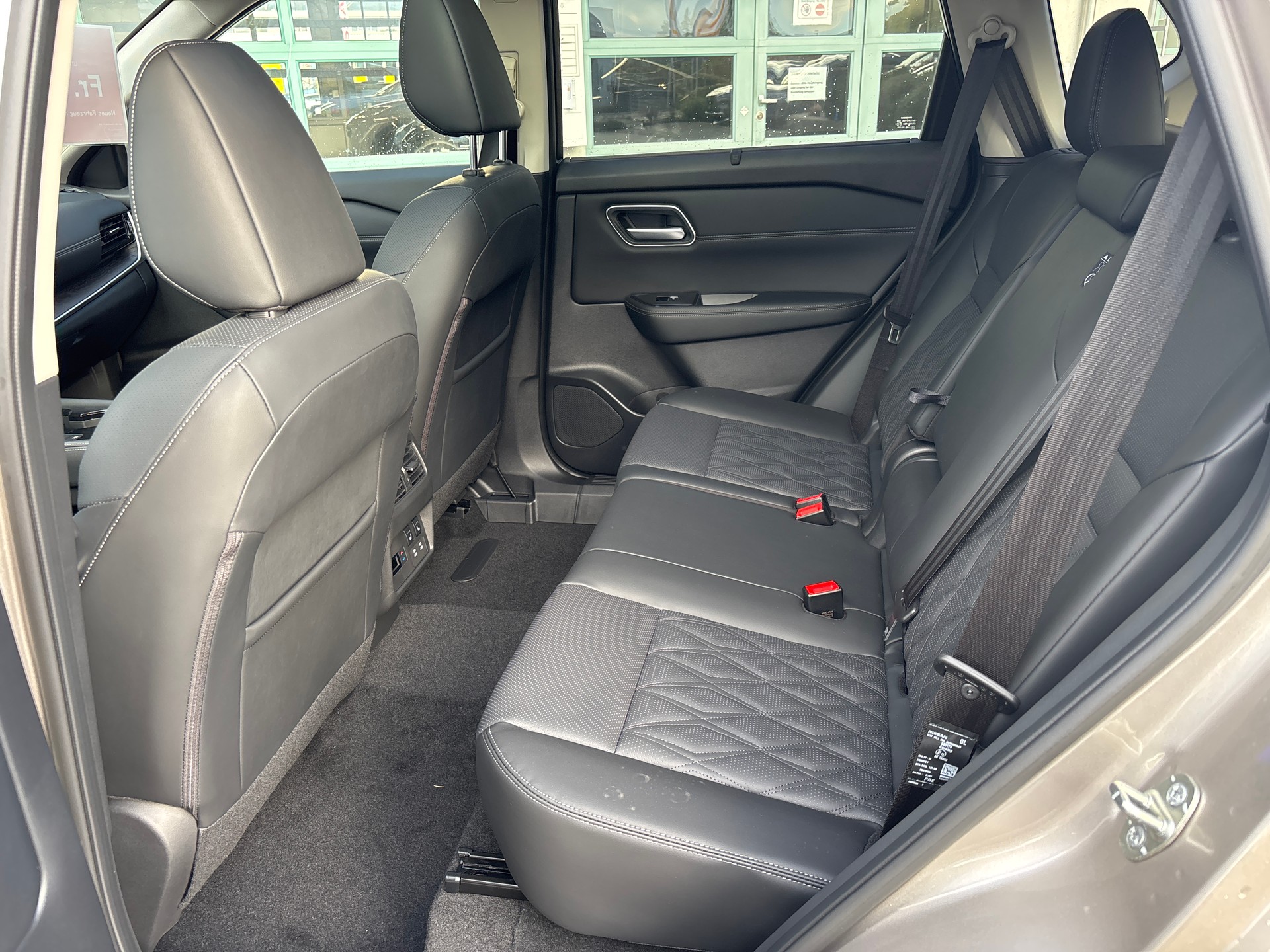 NISSAN X-Trail 1.5 VC-T e-Power 4WD Tekna+-image-15