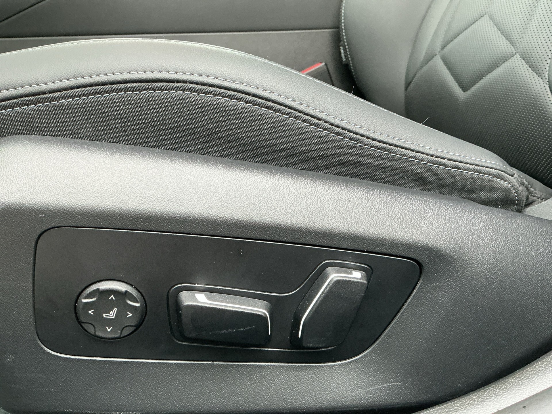 BMW 520i 48V M Sport Pro Shadow Line Steptronic-image-7