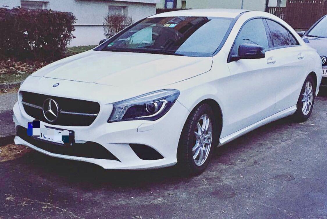 MERCEDES-BENZ CLA 180 AMG Line-image-5