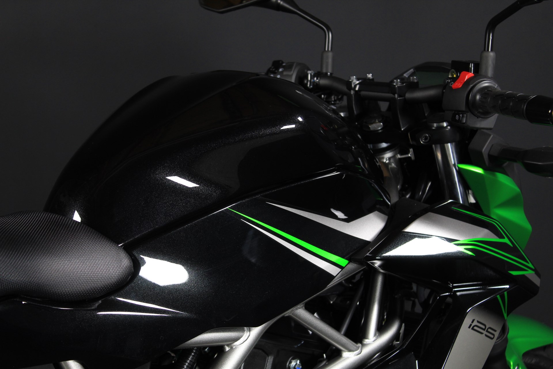 KAWASAKI Z 125-image-9