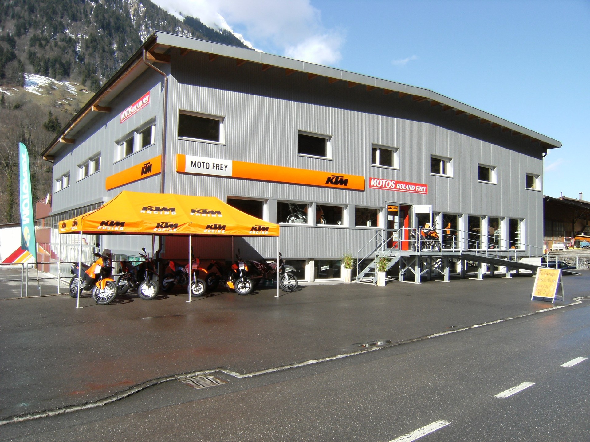 KTM 990 Duke-business-4
