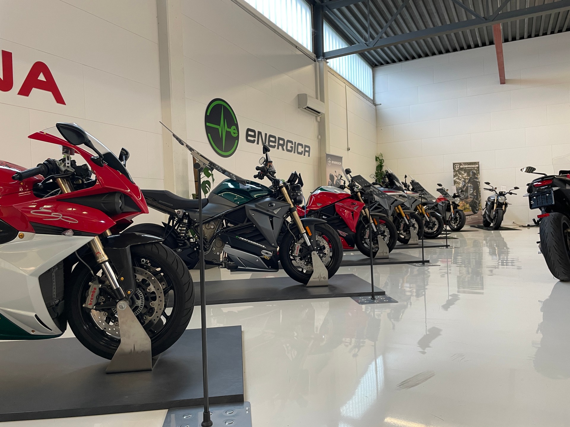ENERGICA Energica Eva Ribelle 21.5kW/h-business-13